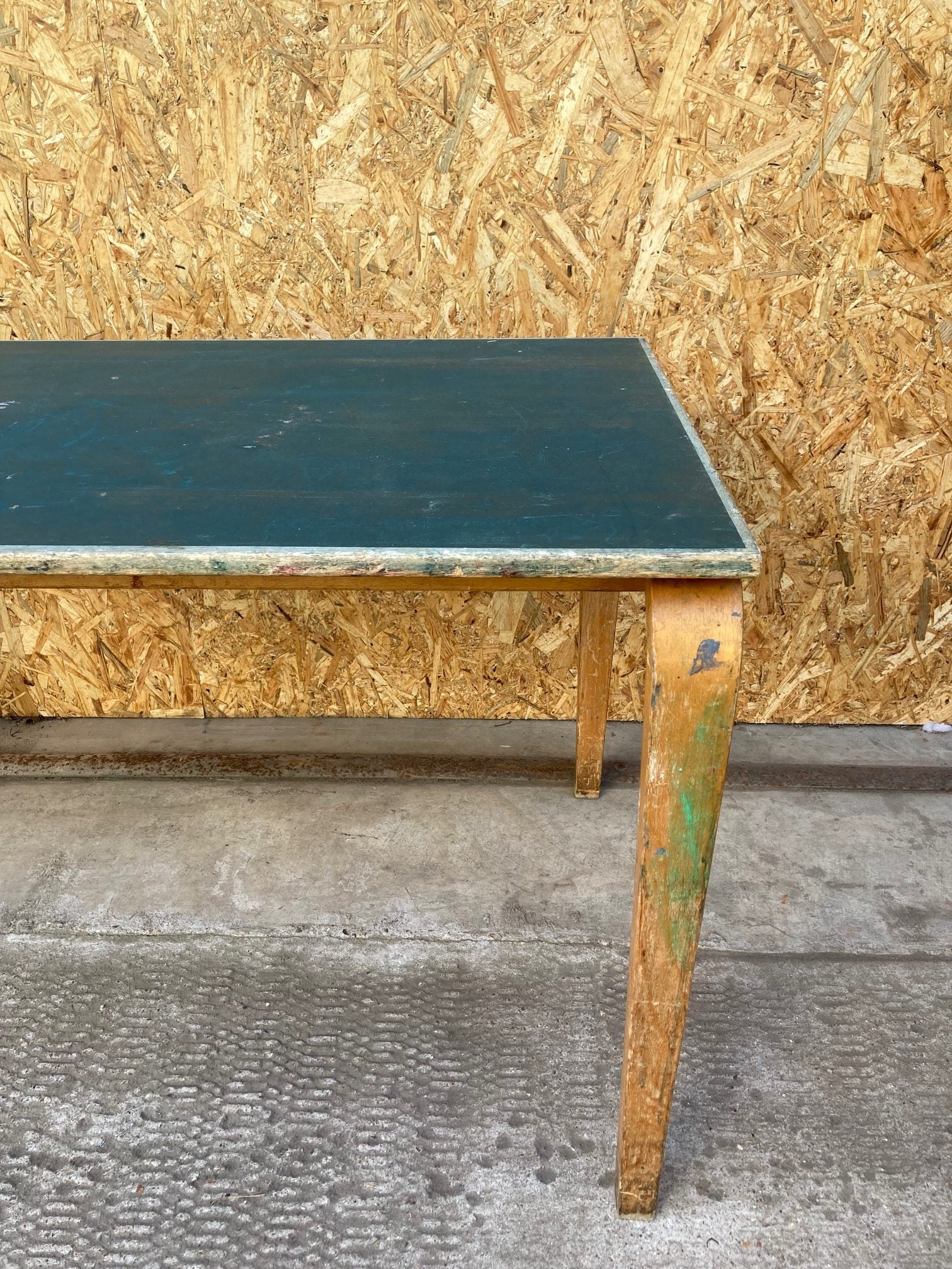 kids-wooden-table-2