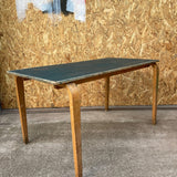 kids-wooden-table-3