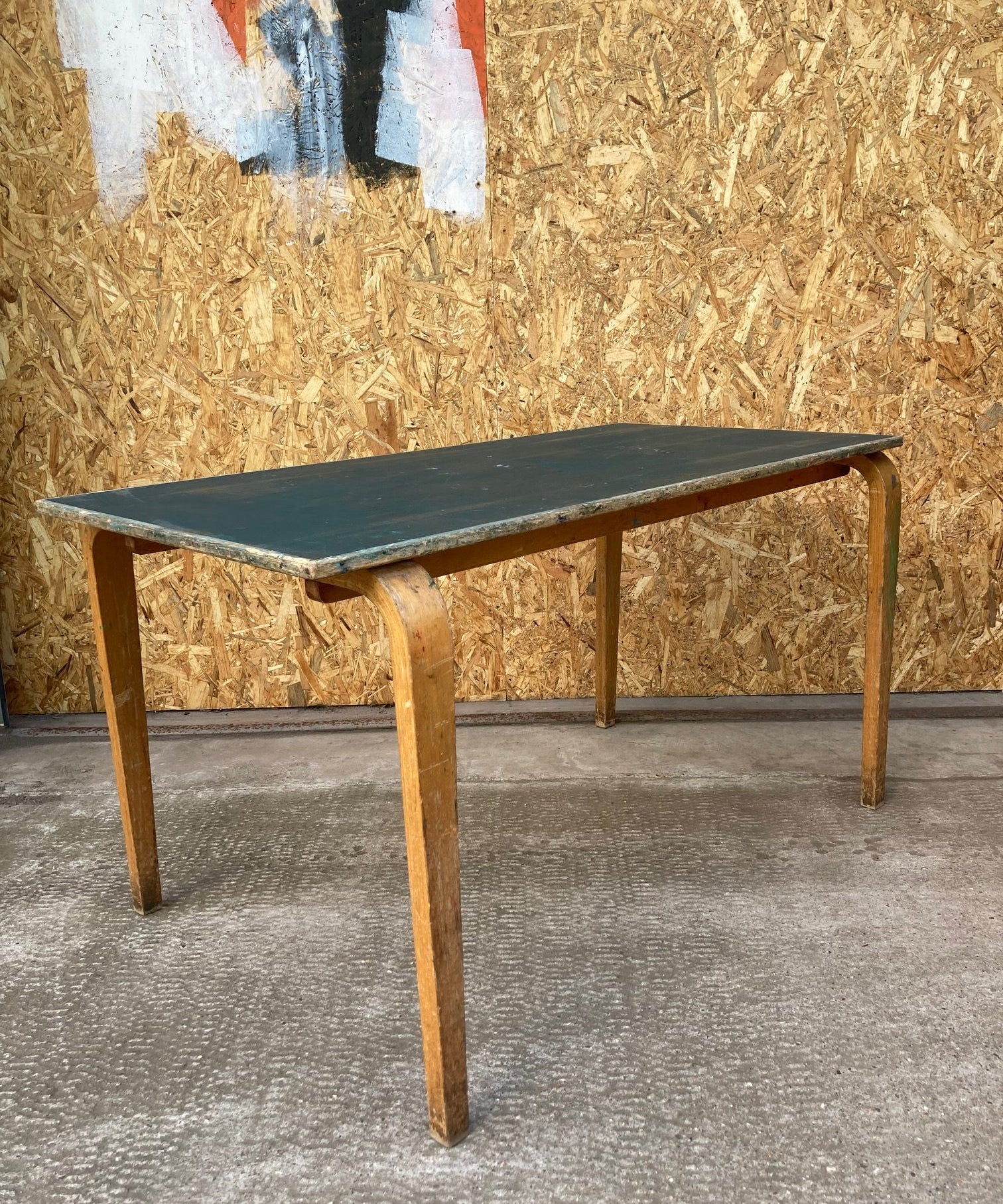 kids-wooden-table-3