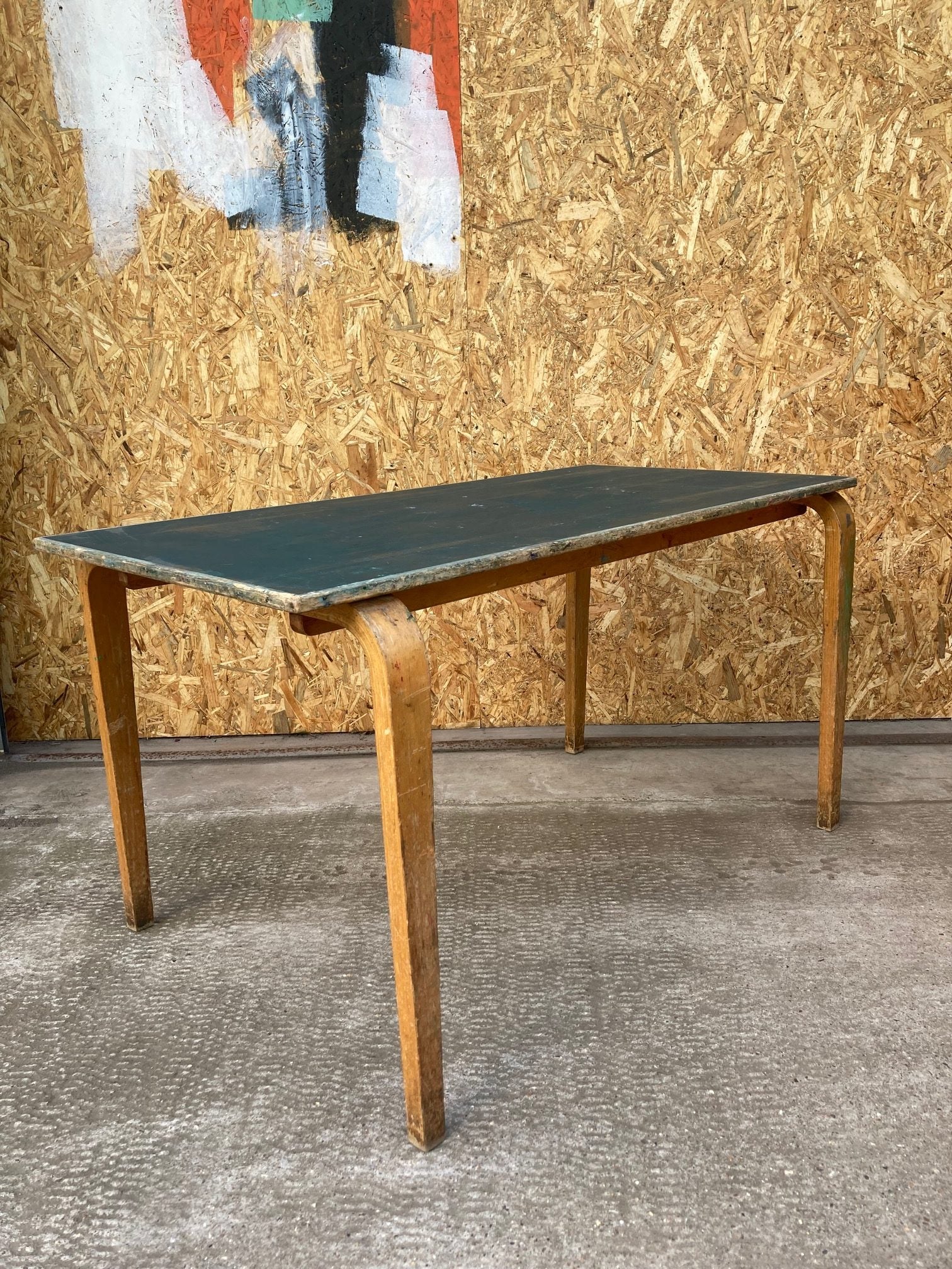 kids-wooden-table-3