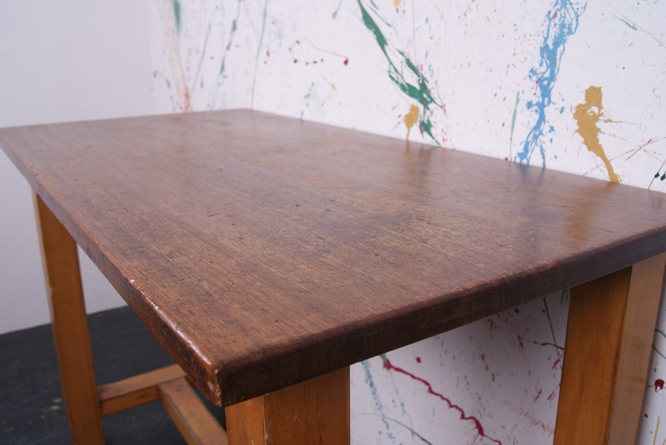 lab-bench-25