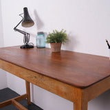 lab-bench-7
