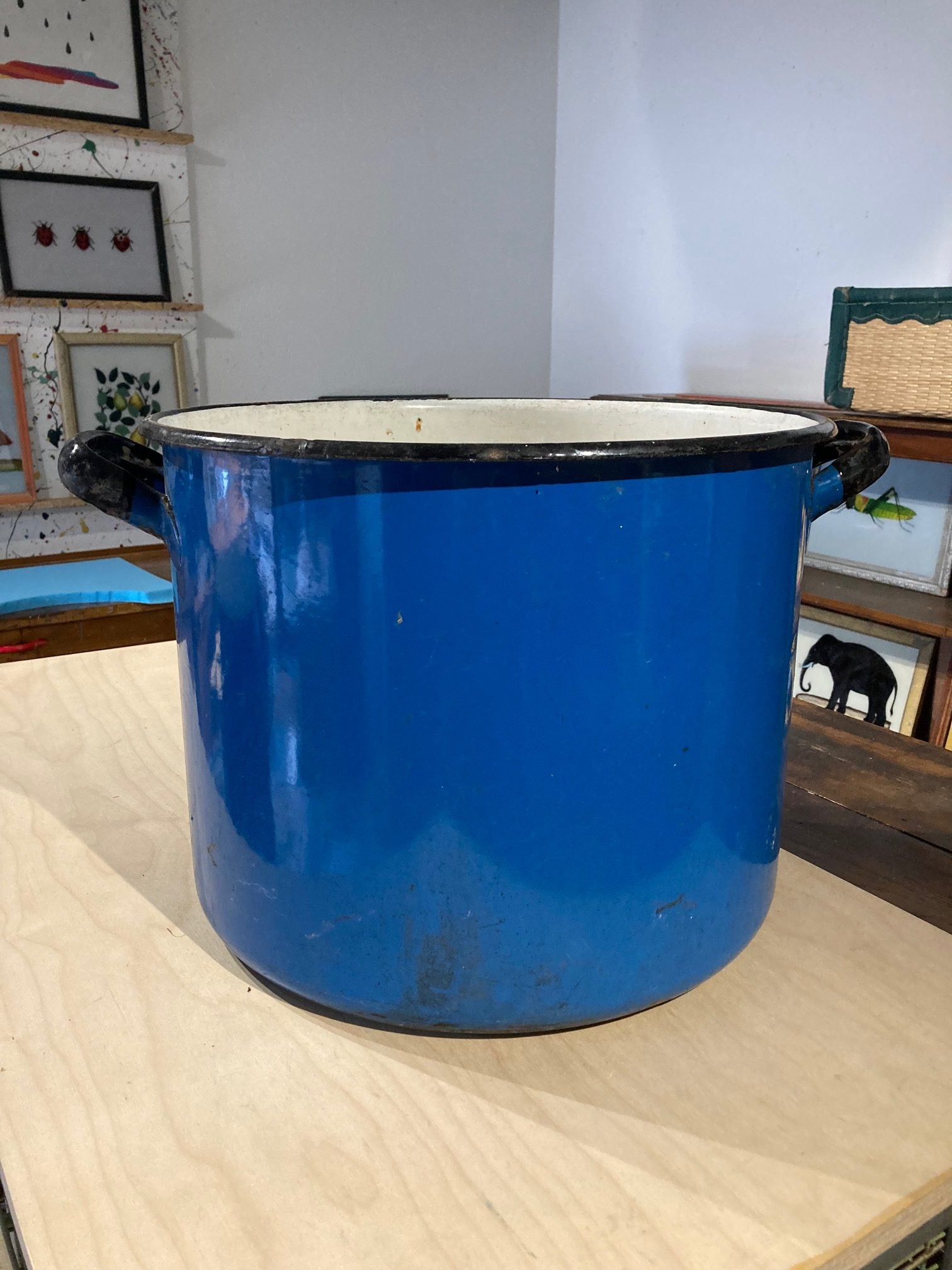 large-blue-round-Maggie
