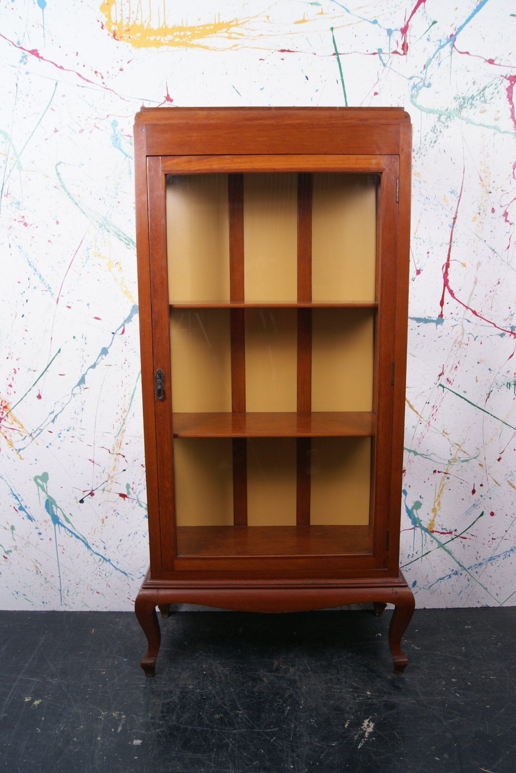 large-display-cabinet-1