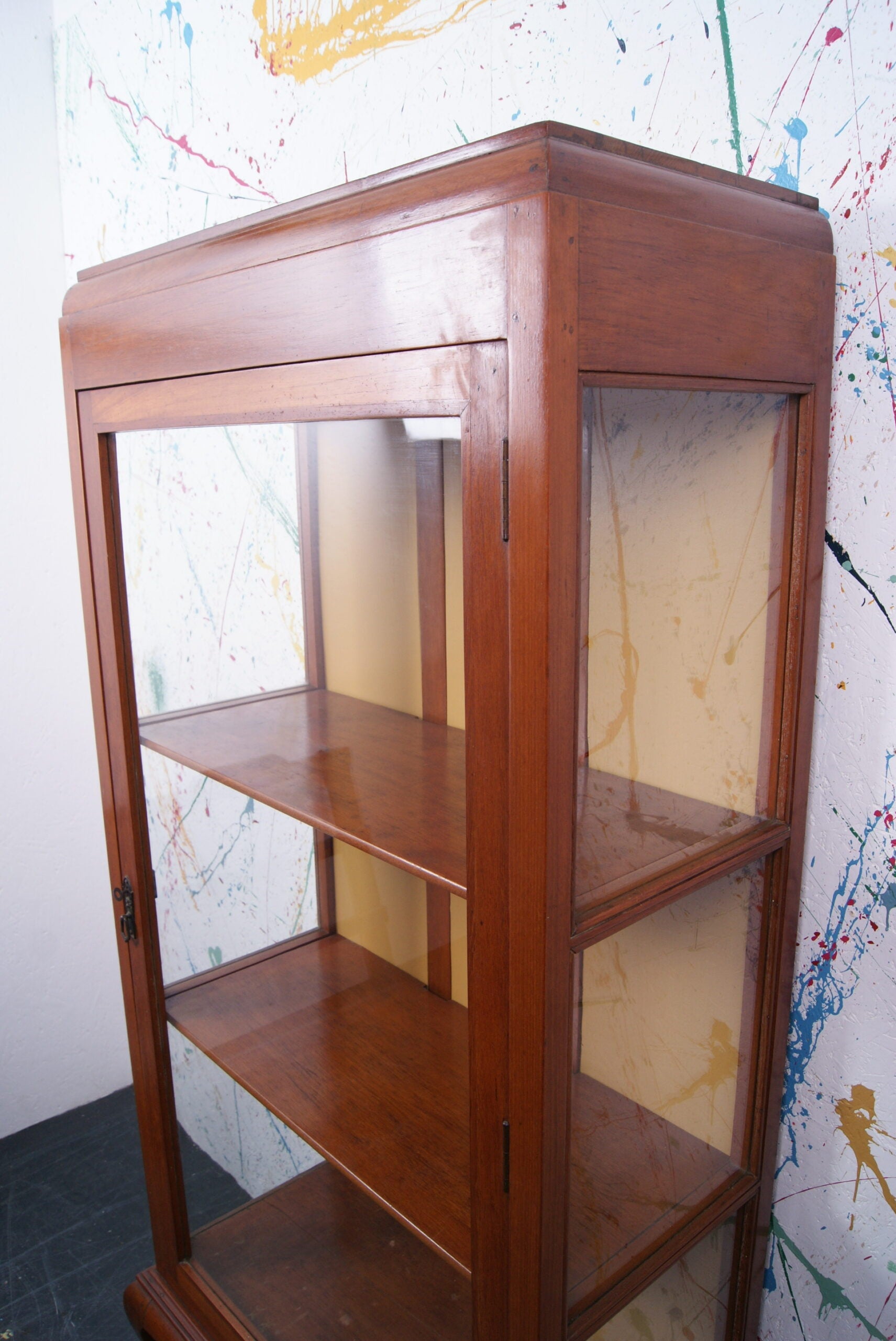 large-display-cabinet-2