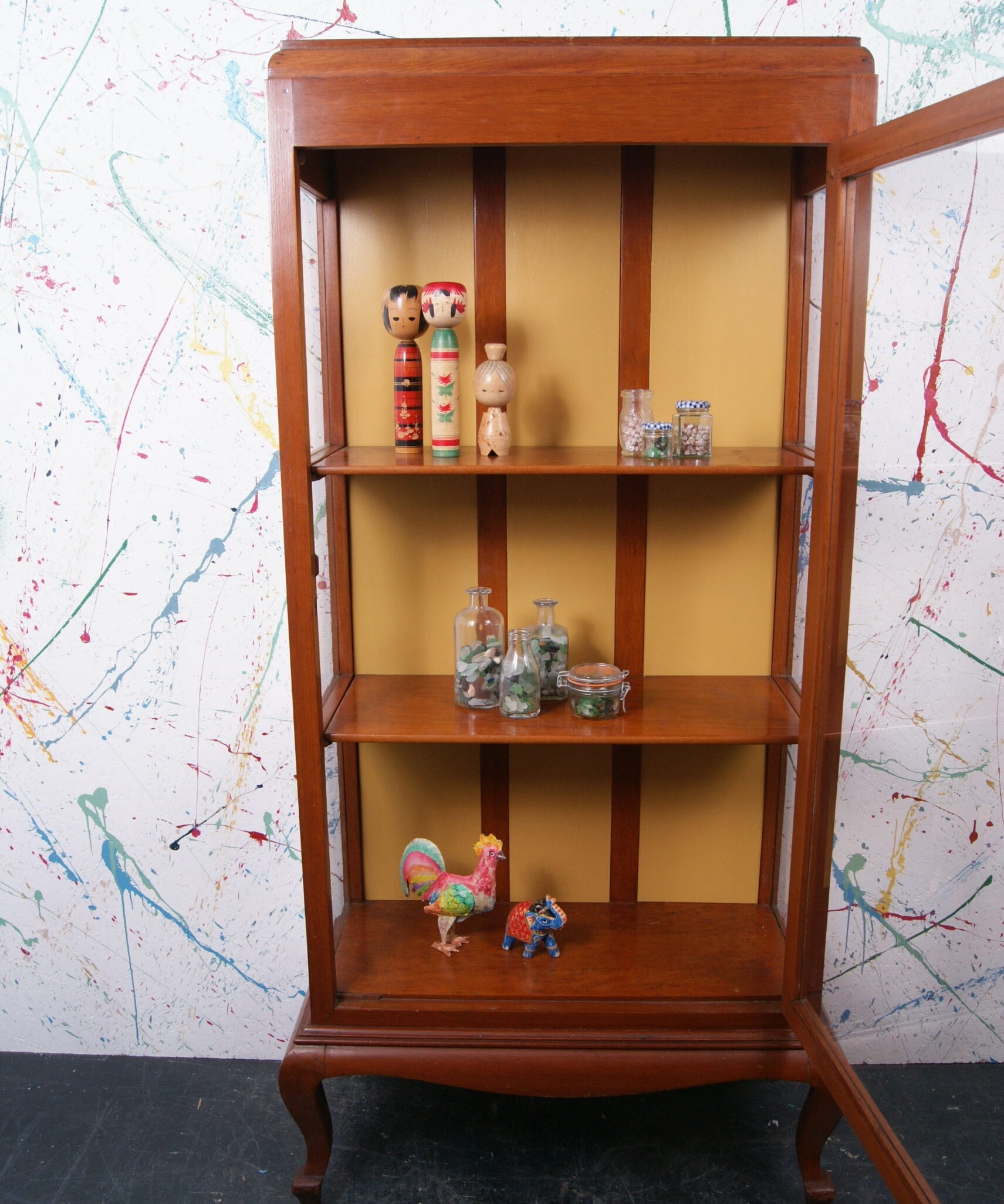 large-display-cabinet-4