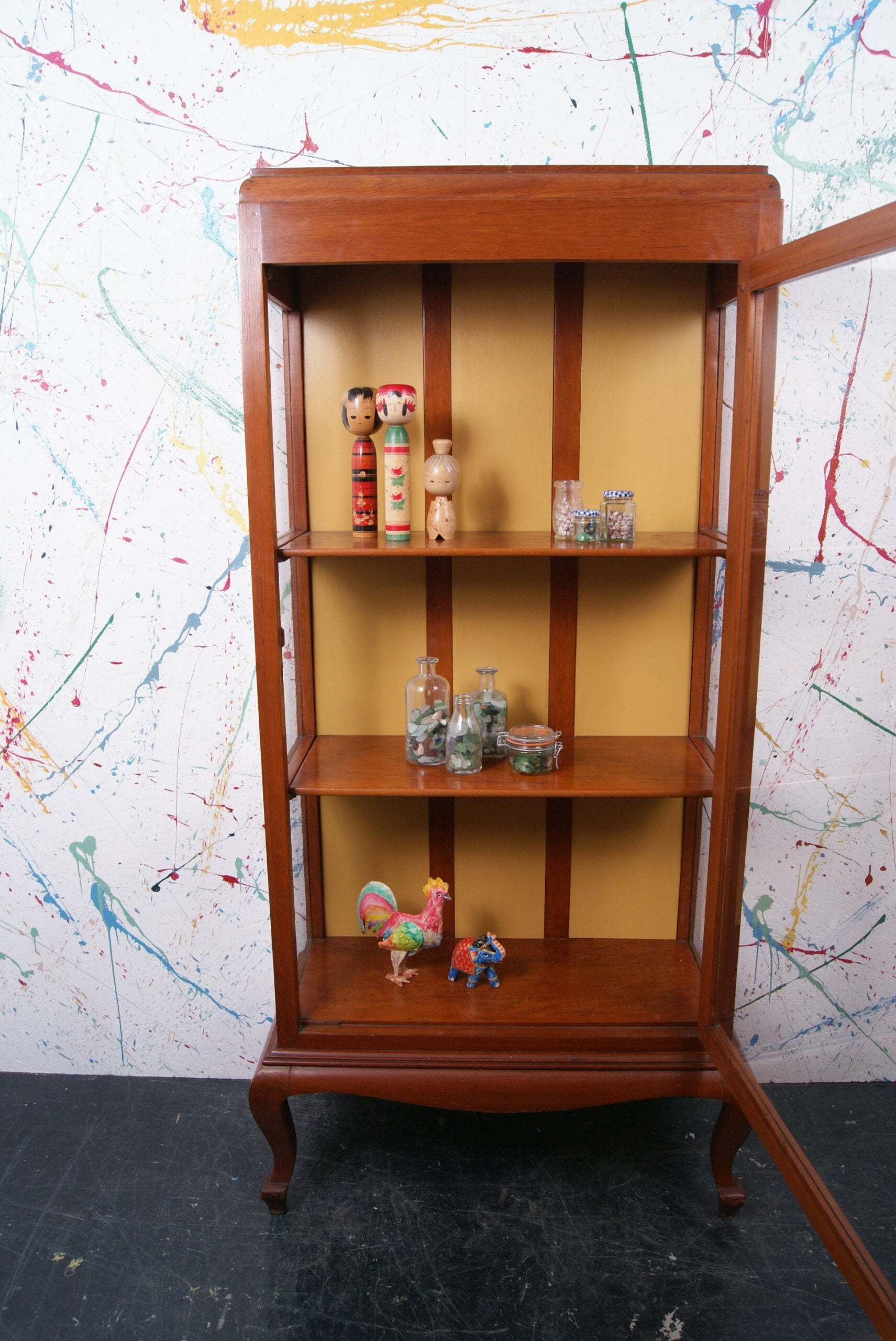 large-display-cabinet-4