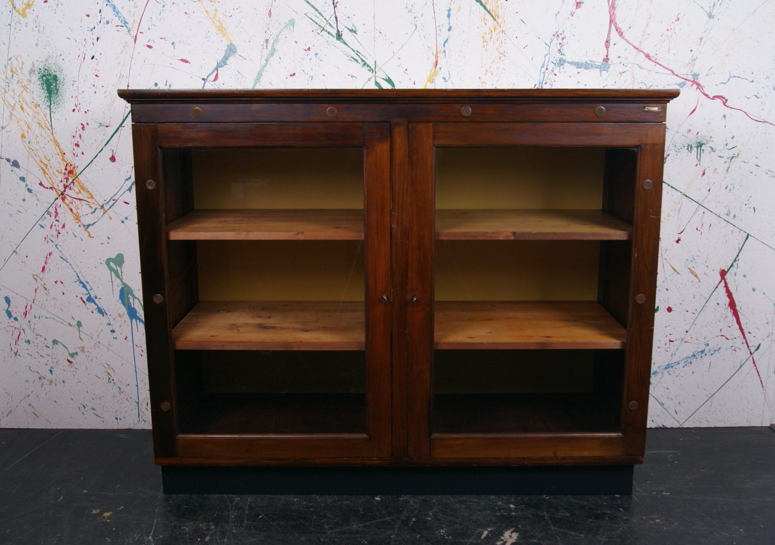 large-glass-cabinet-16