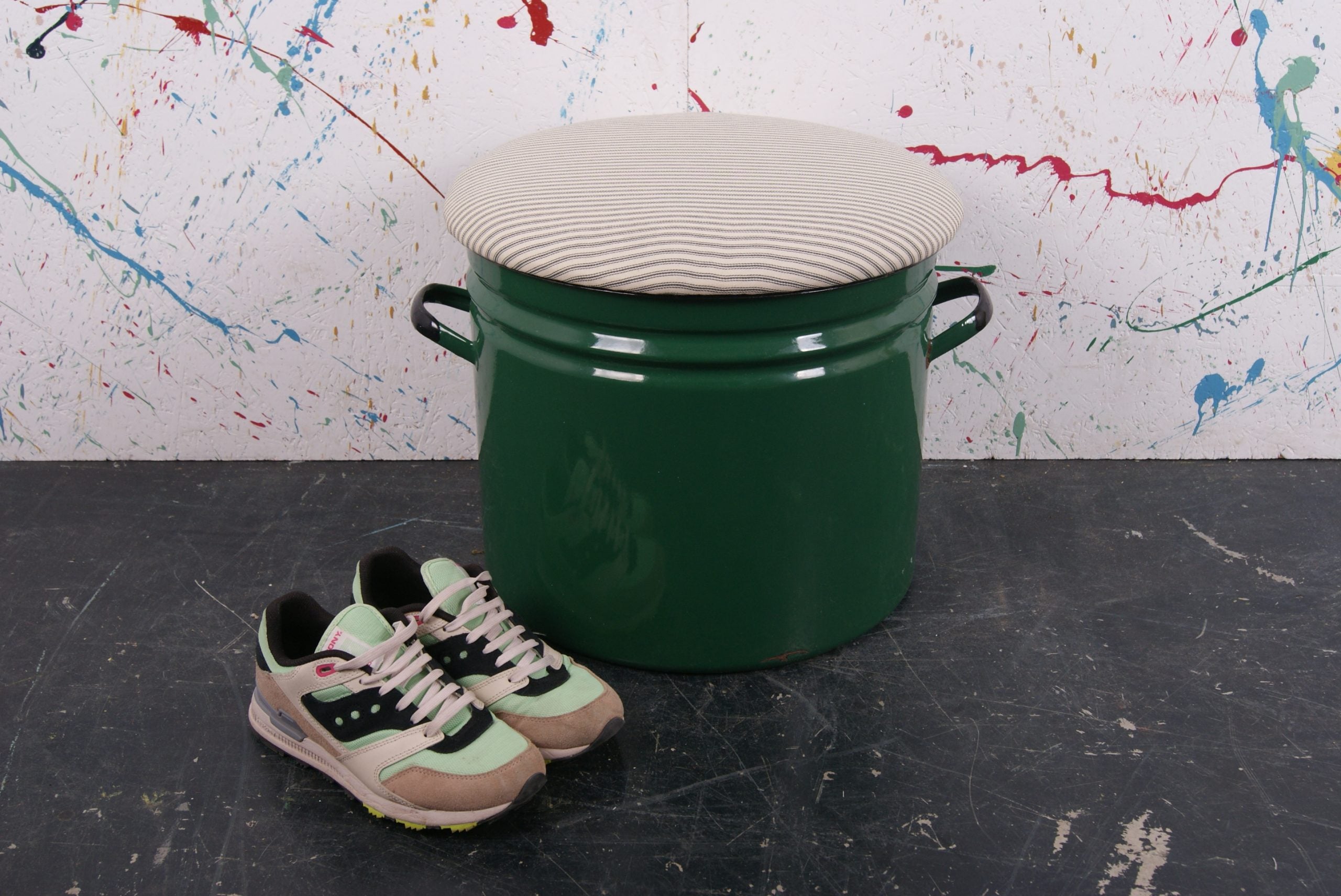 large-green-round-maggie-12