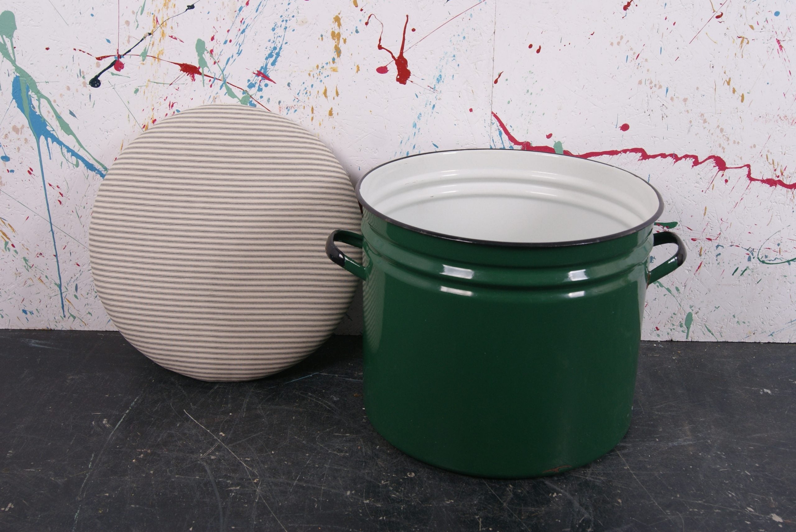large-green-round-maggie-13
