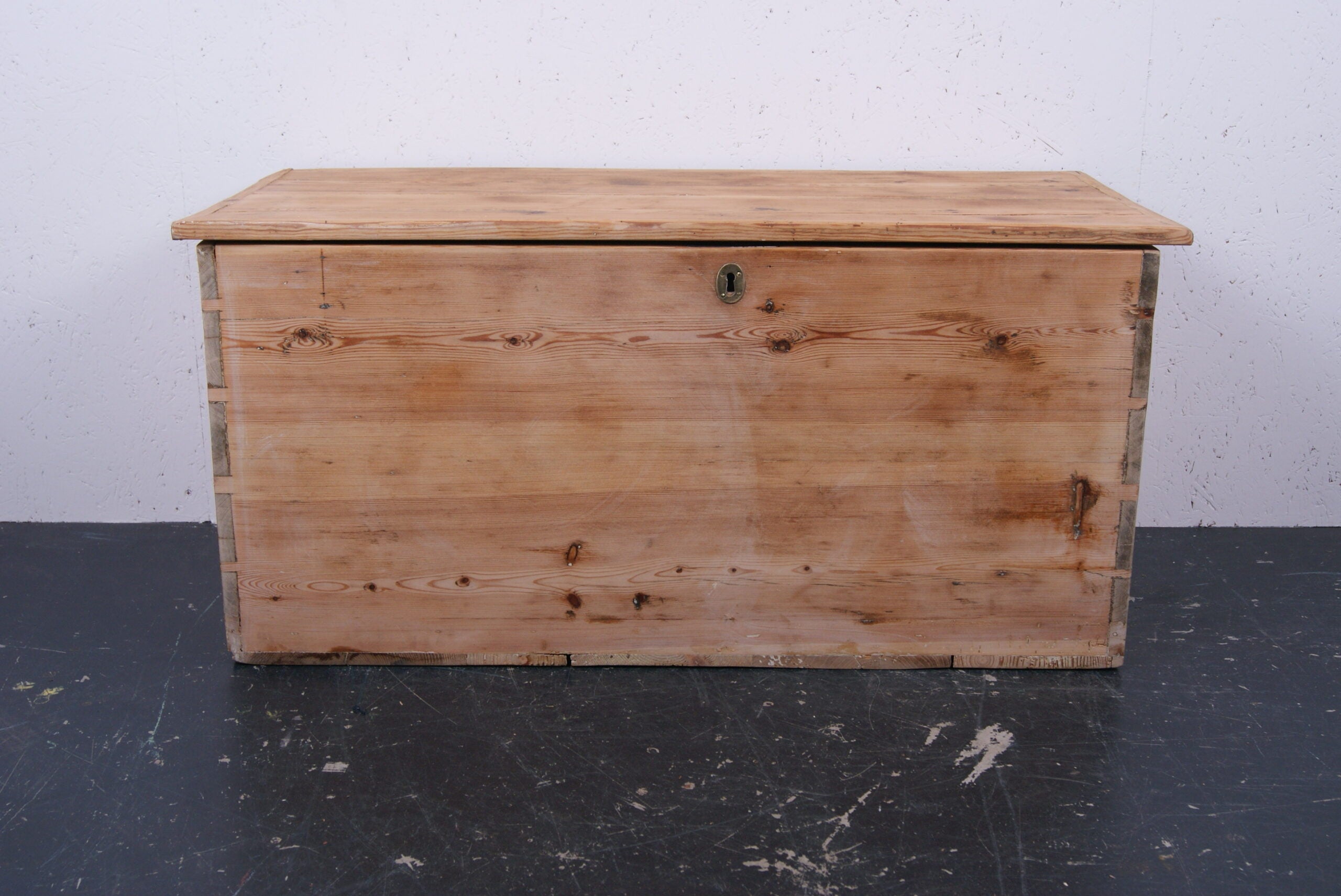 large-wooden-chest-1
