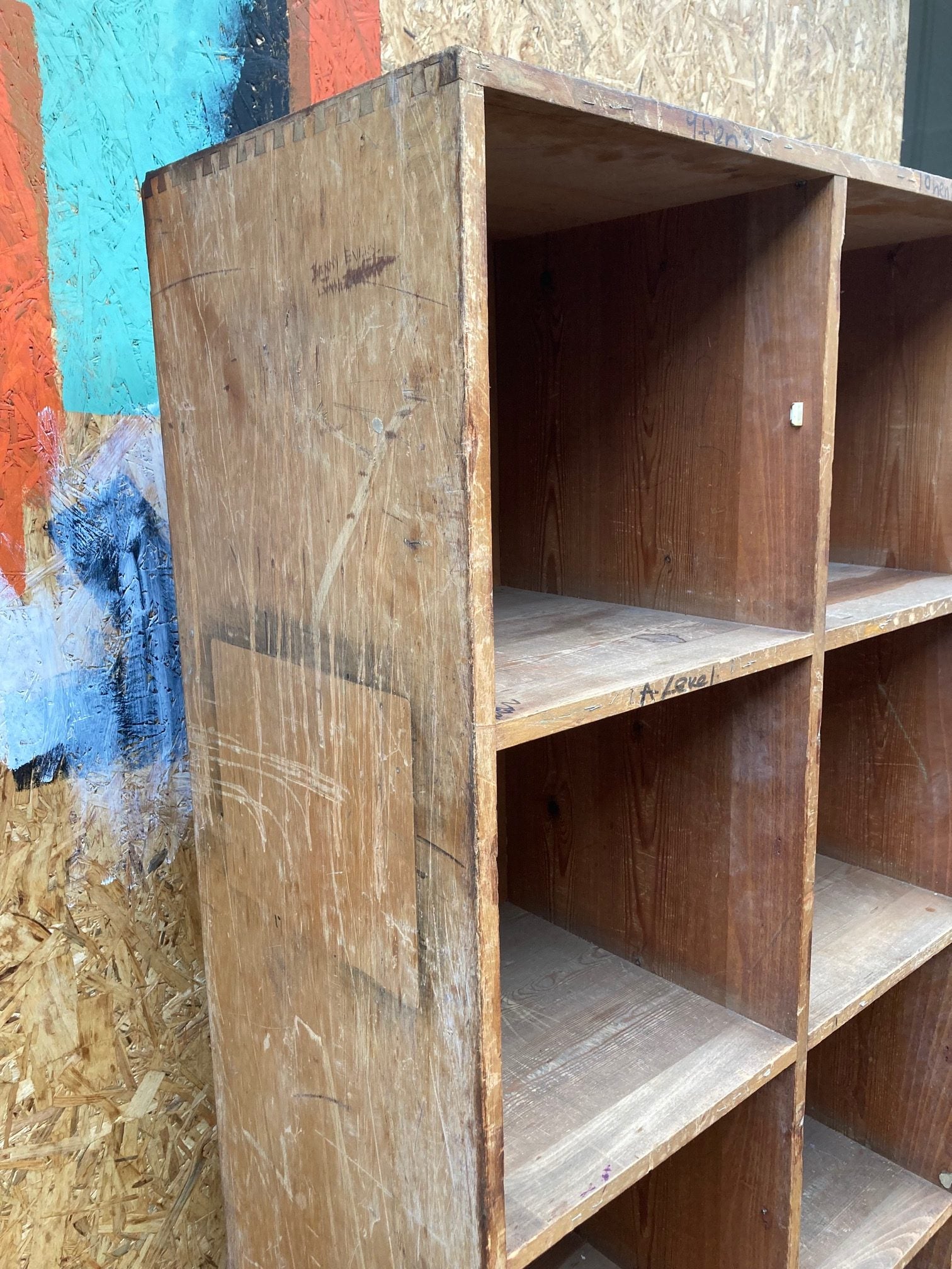 large-wooden-pigeon-hole-storage-3