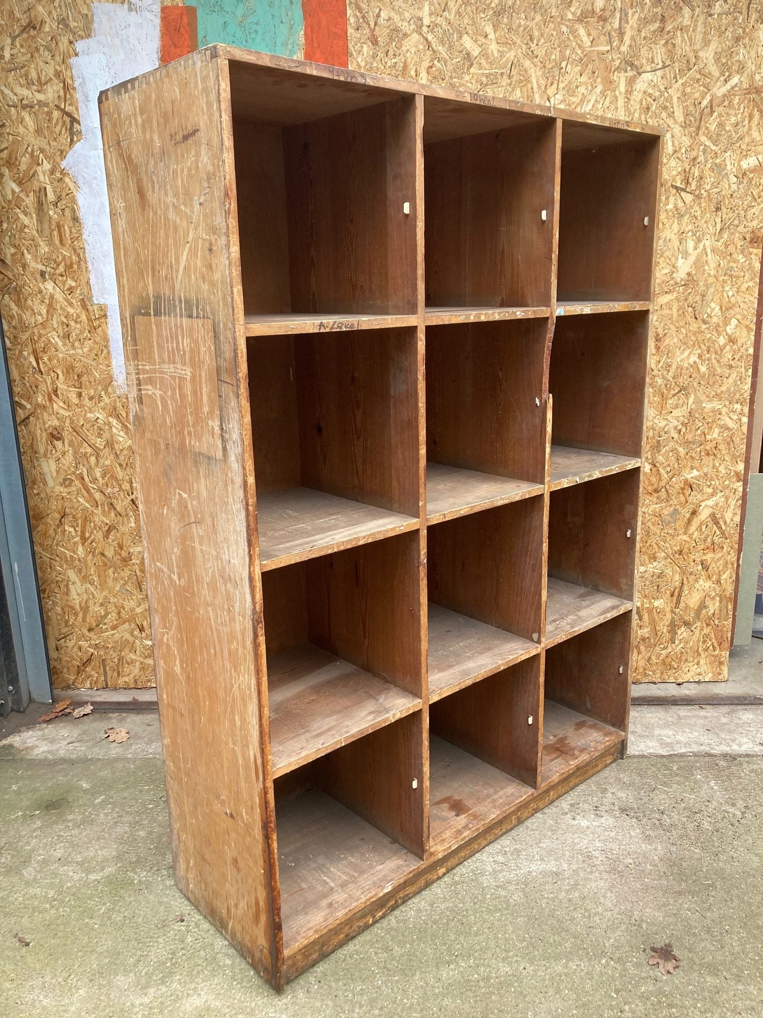 large-wooden-pigeon-hole-storage-4