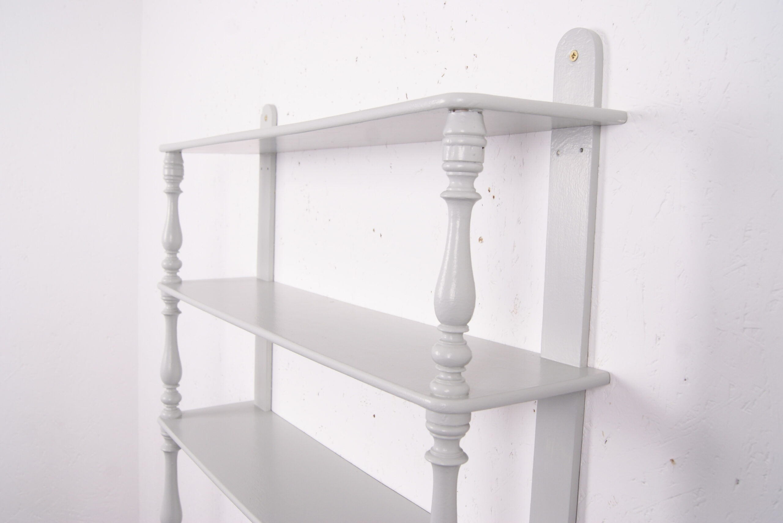 light-blue-wall-shelf-2