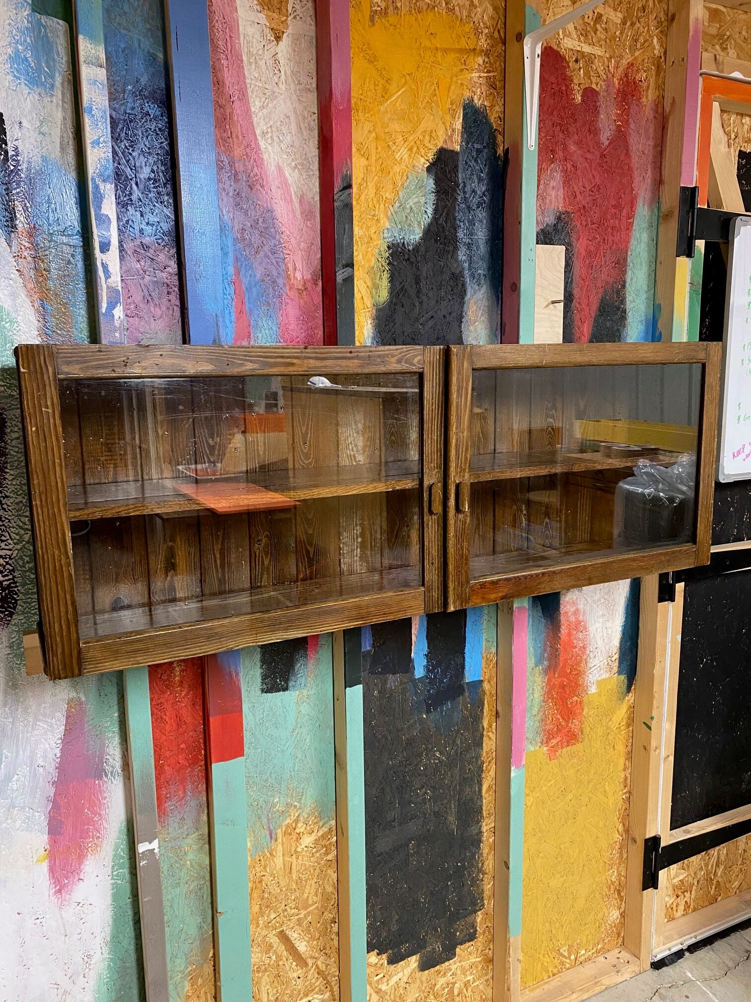 long-glass-cabinet-21