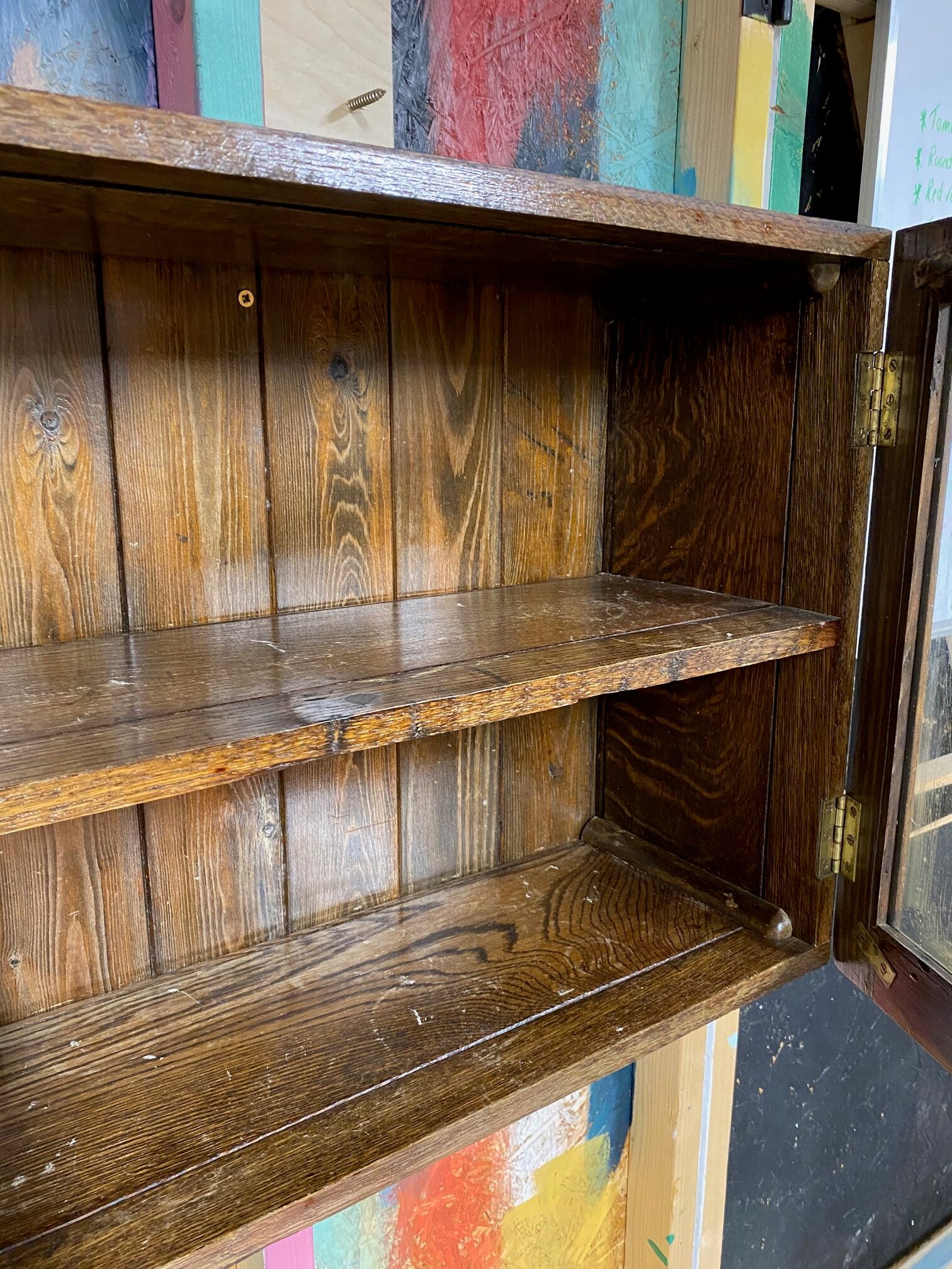 long-glass-cabinet-23
