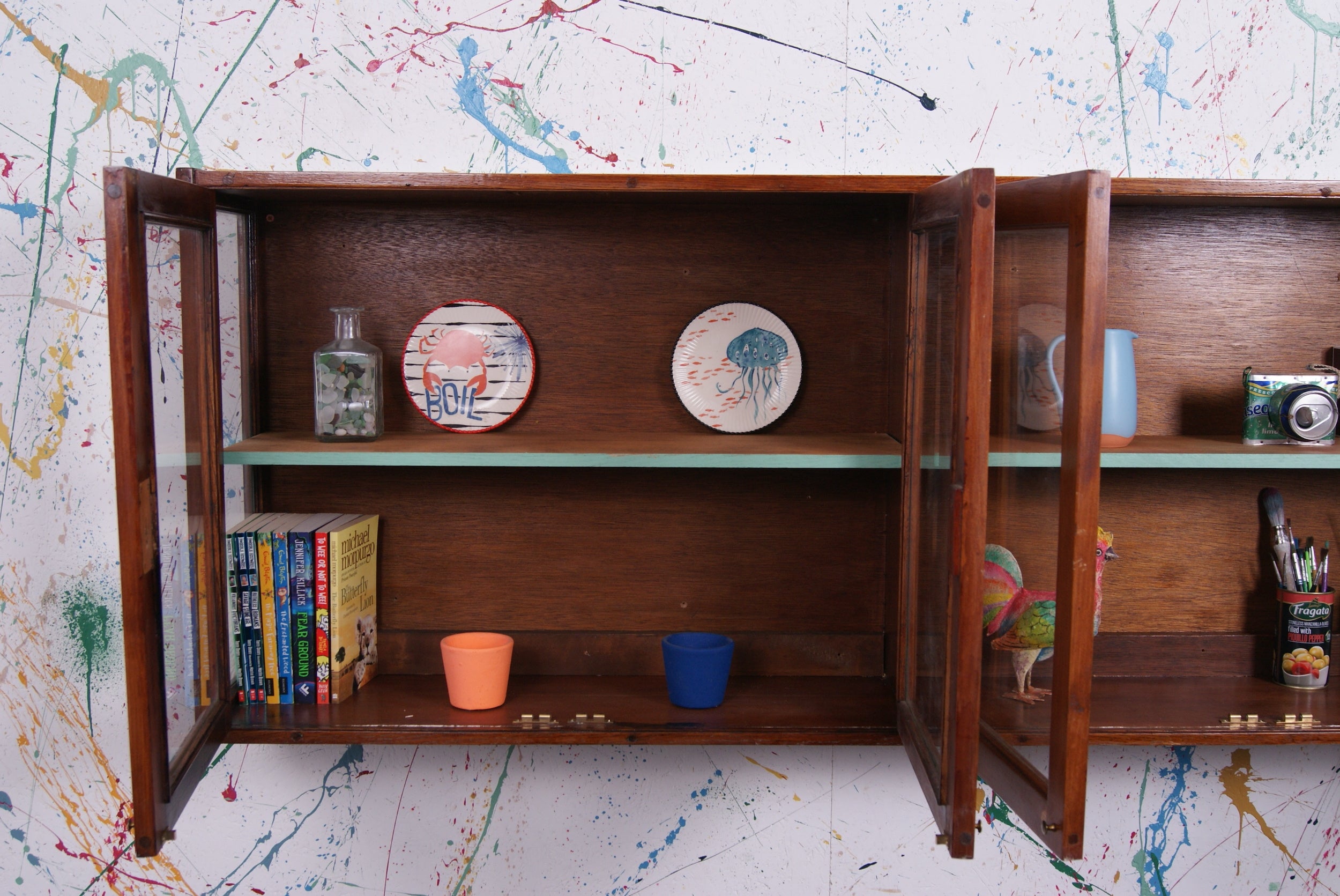 long-glass-cabinet-6