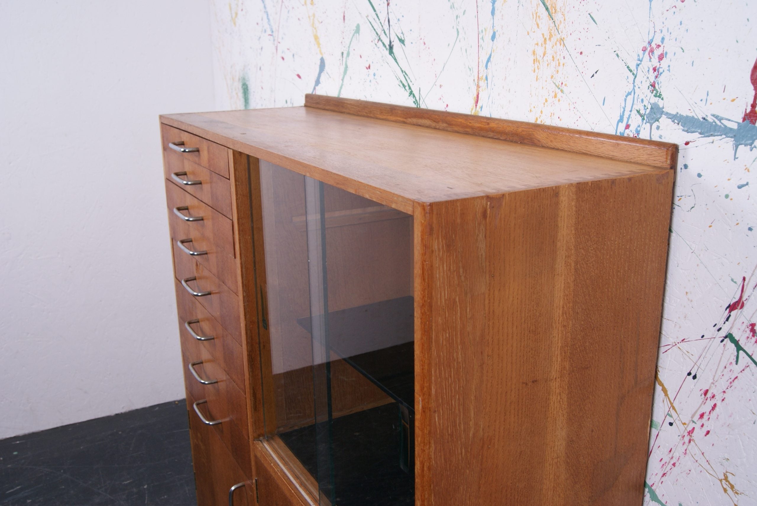 medical-cabinet-1