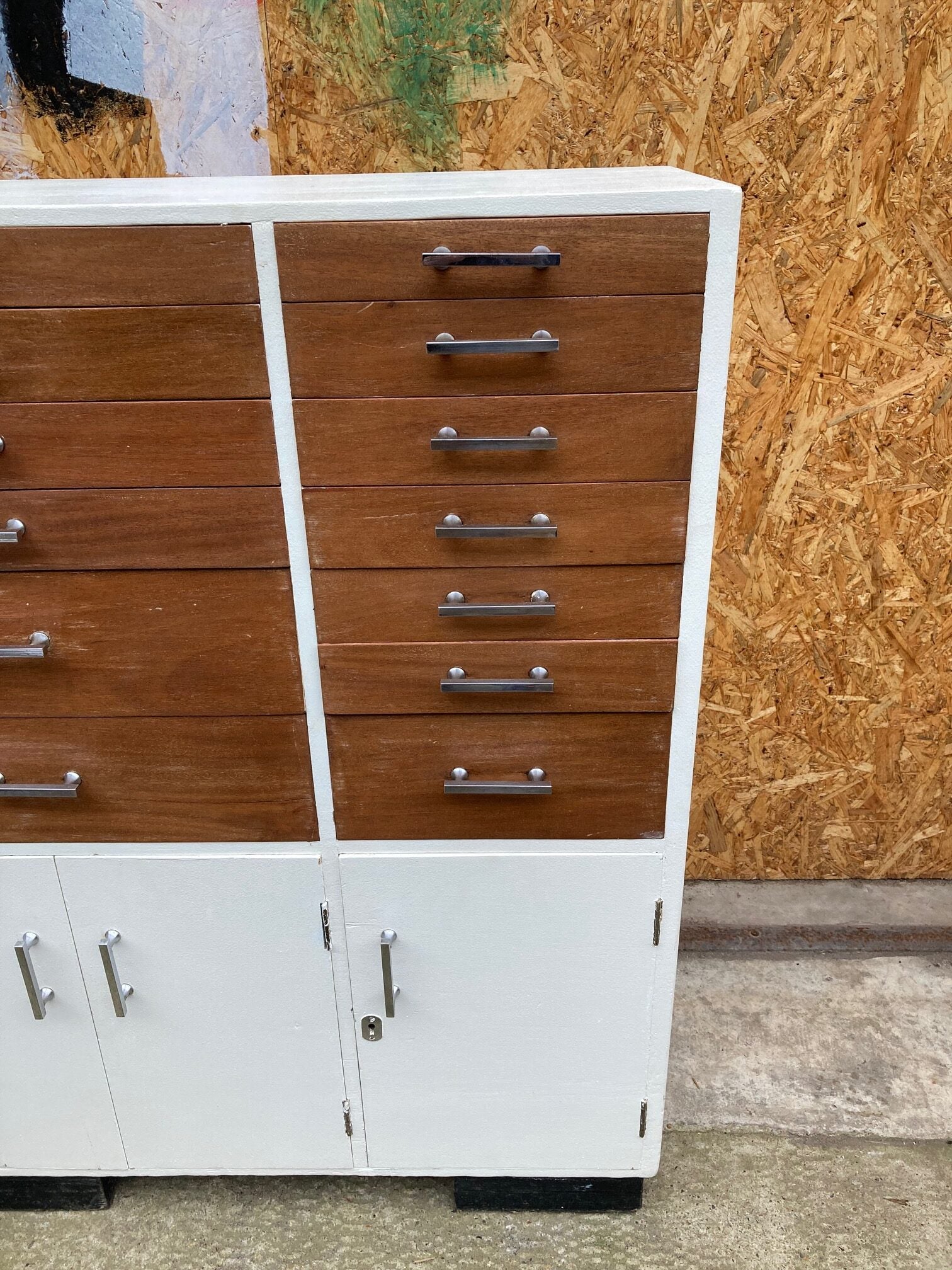 medical-cabinet-2