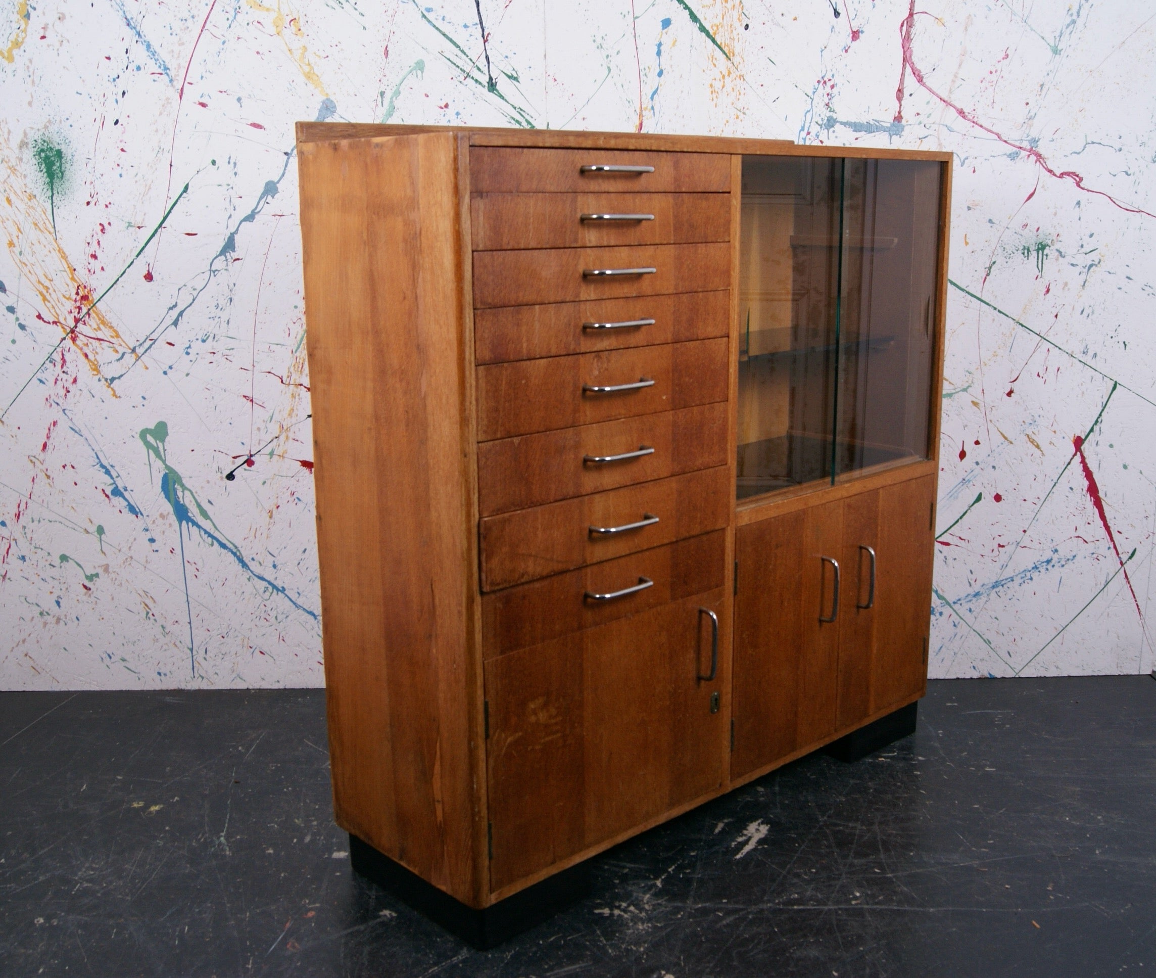 medical-cabinet-2