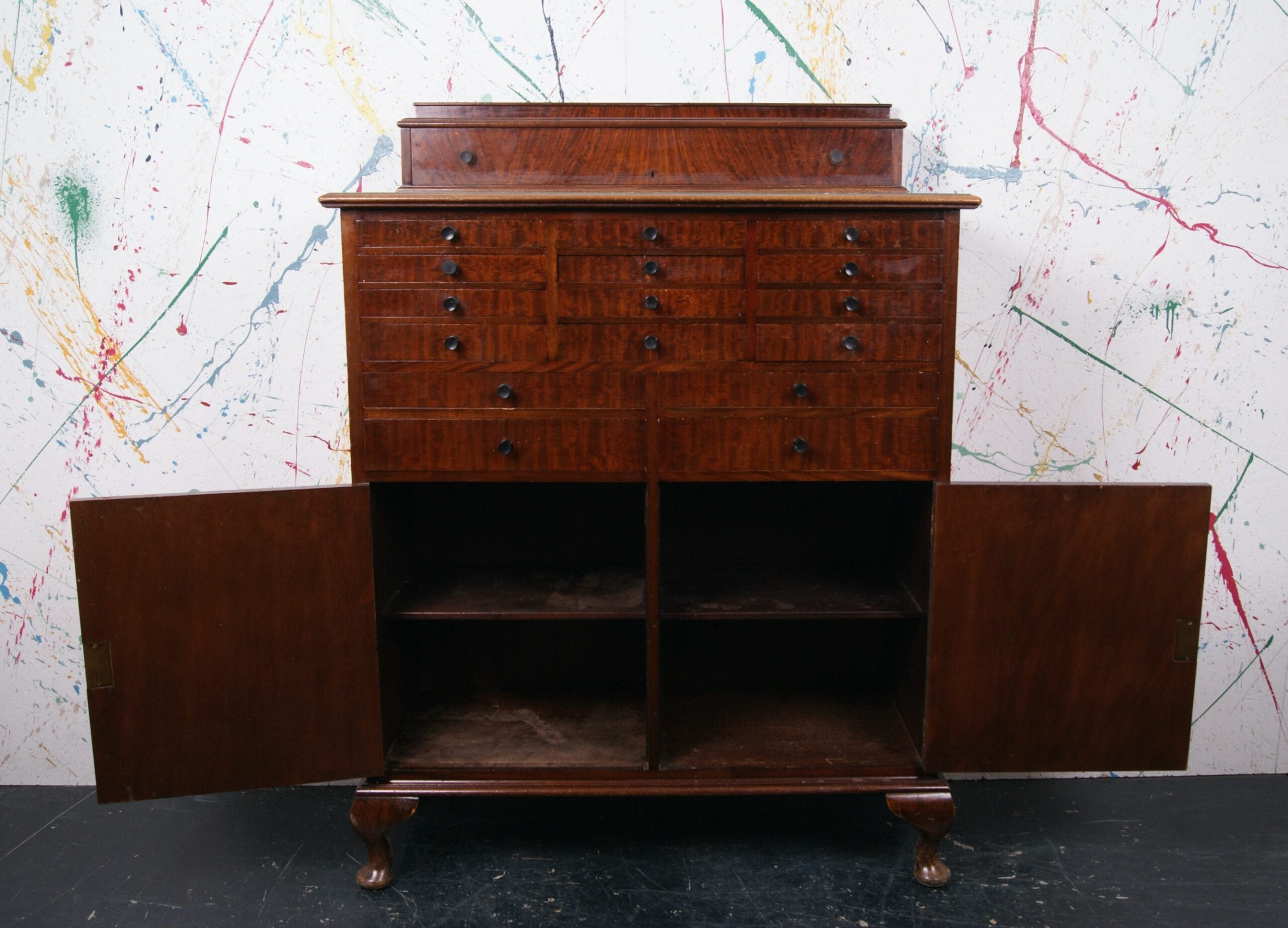 medical-cabinet-23