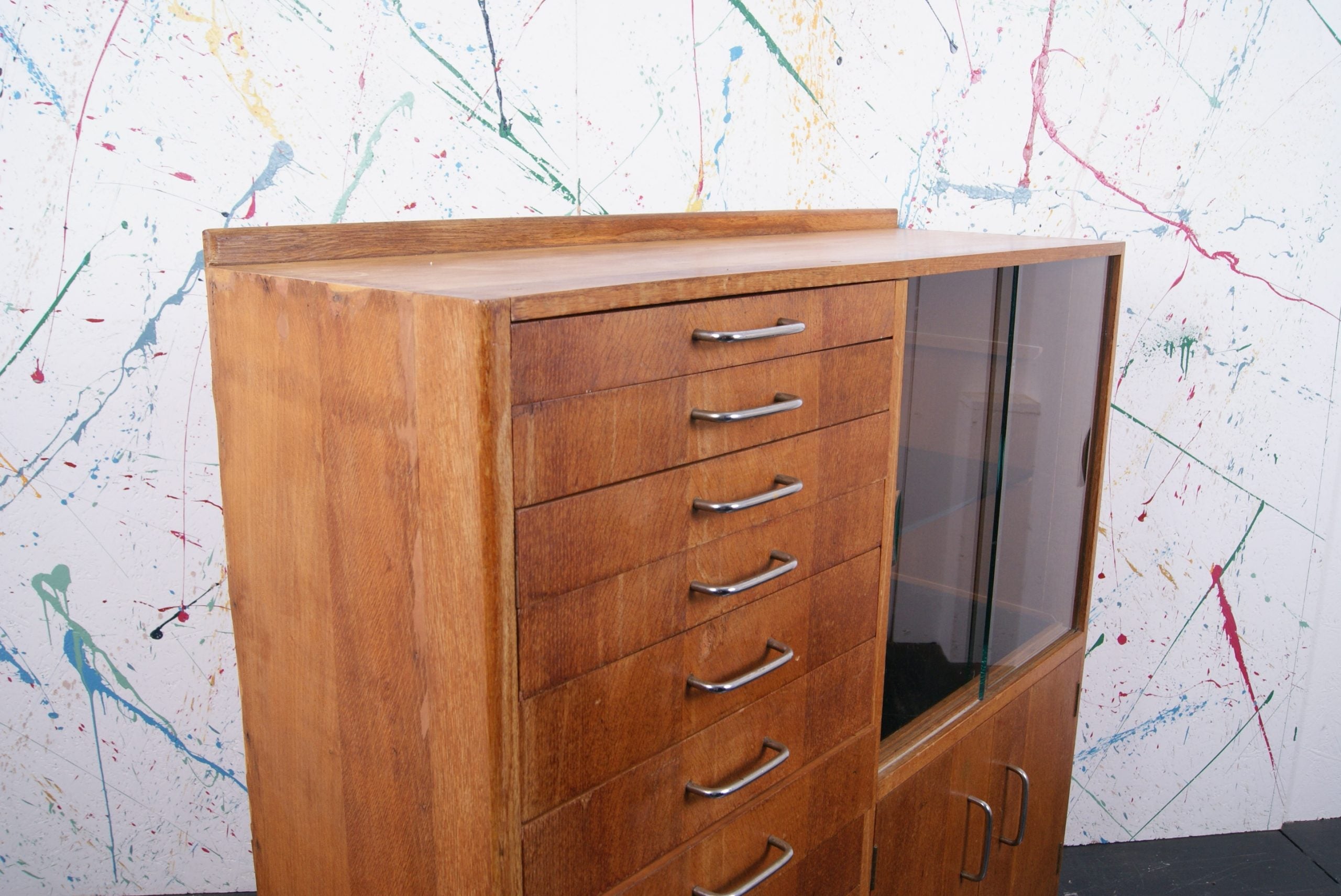 medical-cabinet-3