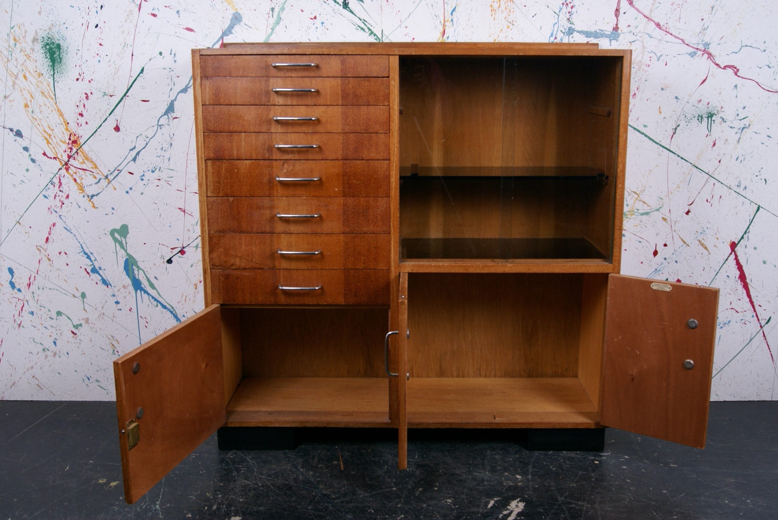 medical-cabinet-4