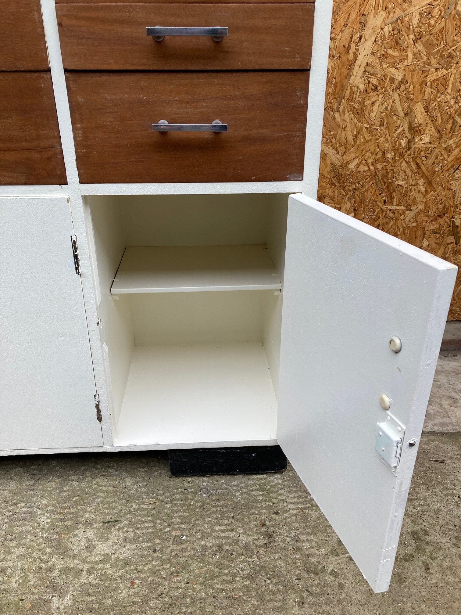 medical-cabinet-6