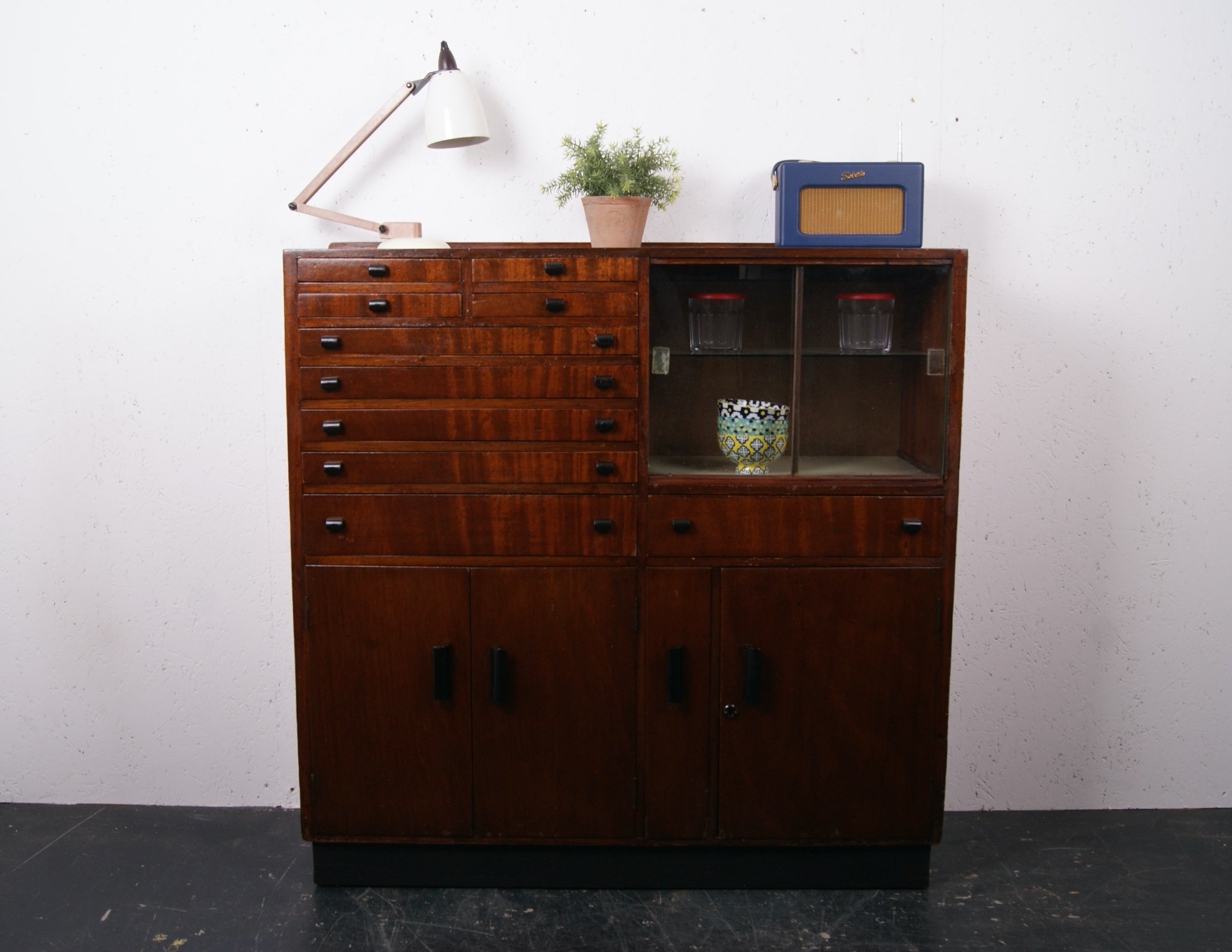 medical-cabinet-61