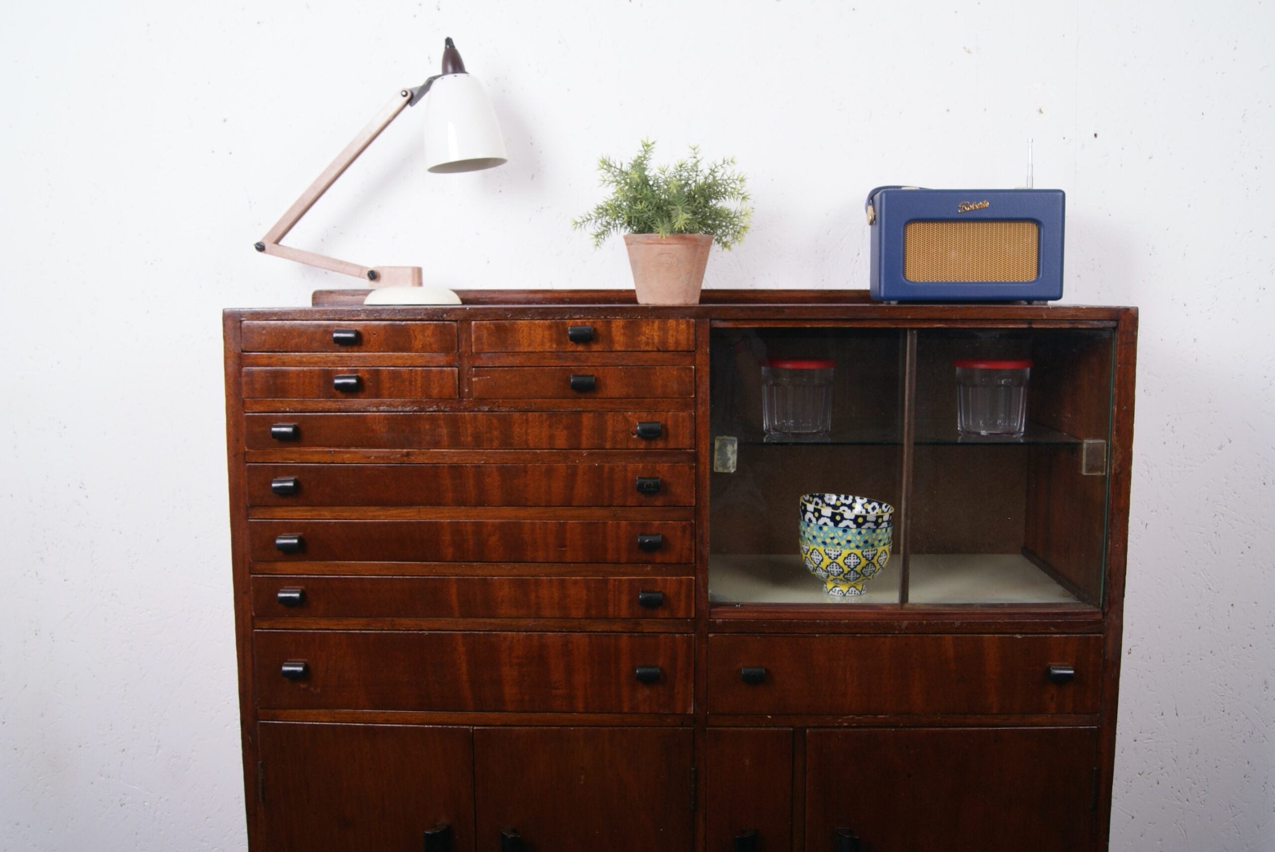medical-cabinet-63