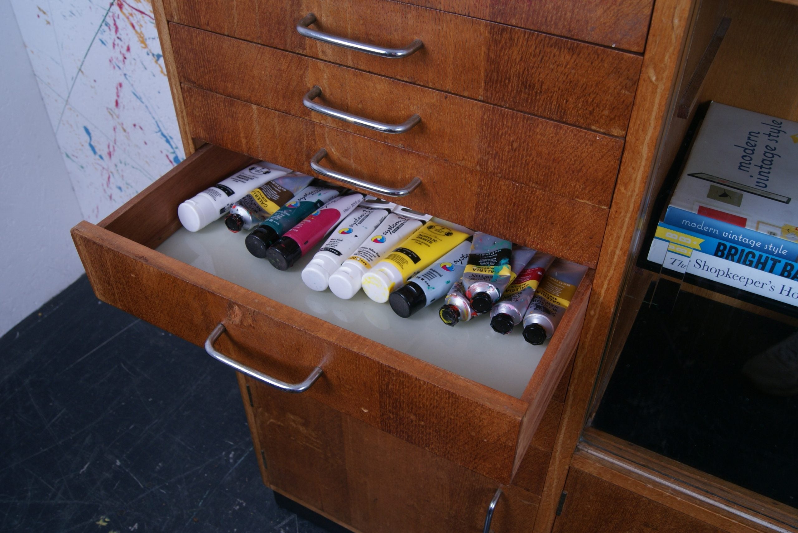 medical-cabinet-7
