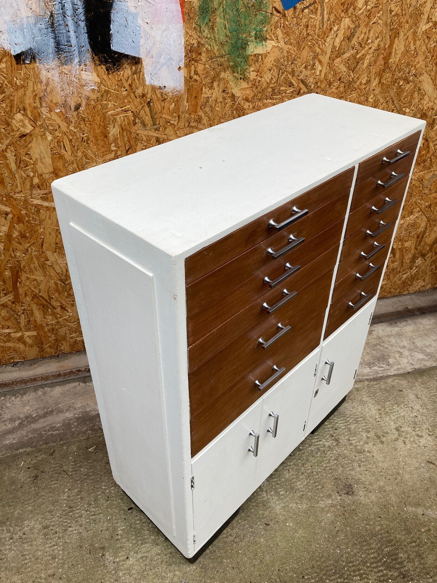 medical-cabinet-9