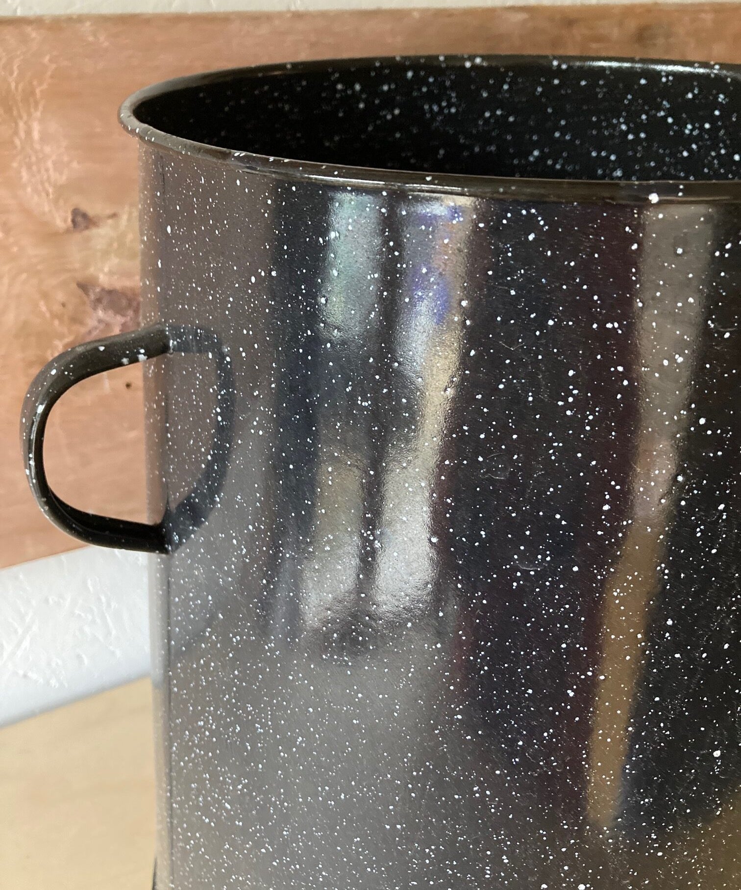 medium-black-galaxy-maggie-2