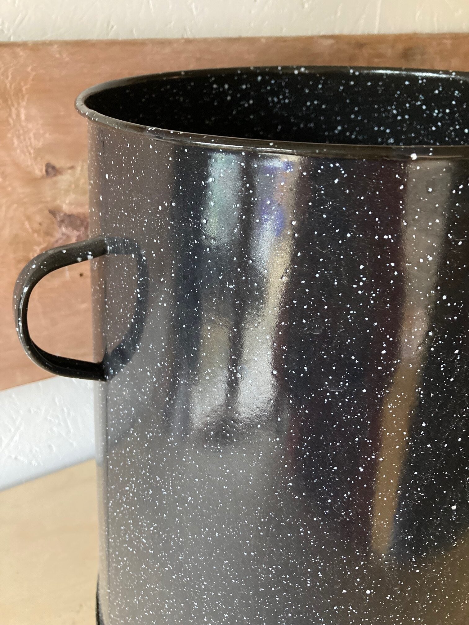 medium-black-galaxy-maggie-2