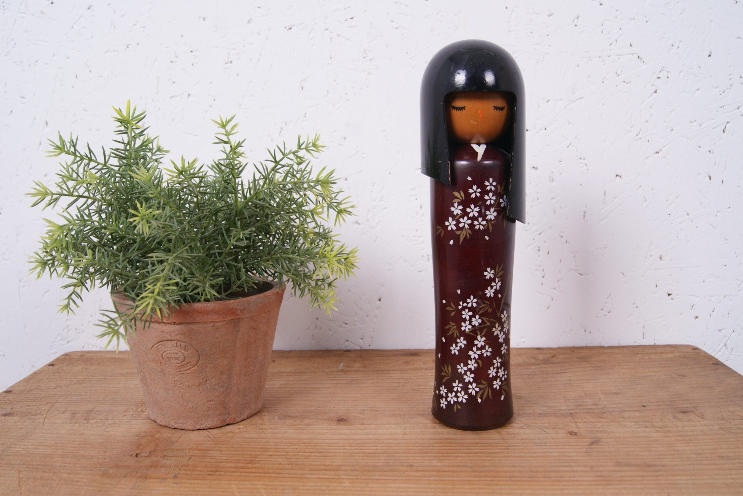 medium-creative-kokeshi-doll-2