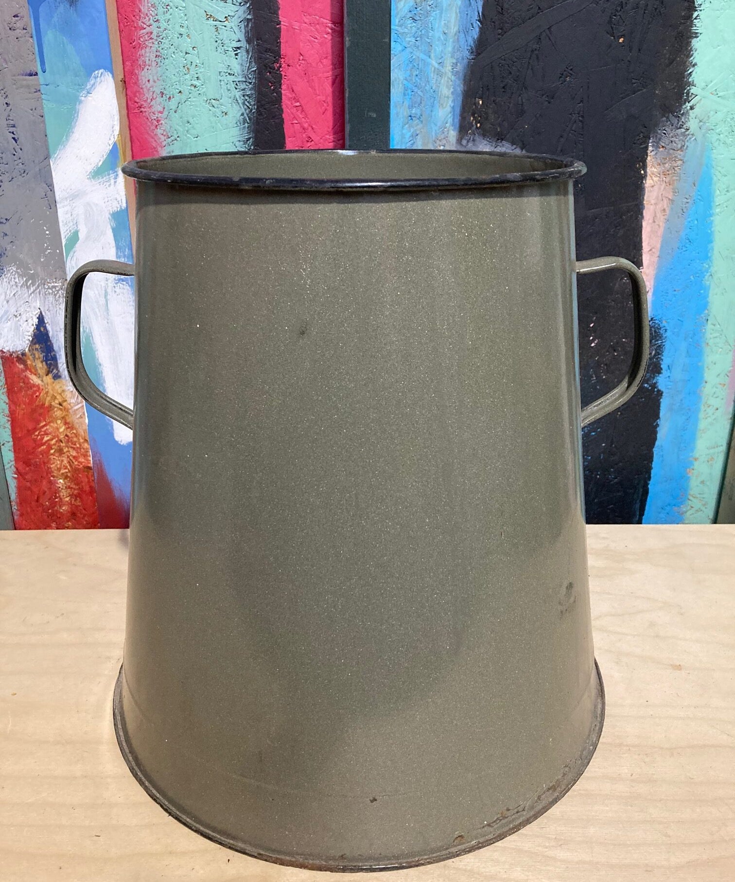 medium-grey-maggie-3