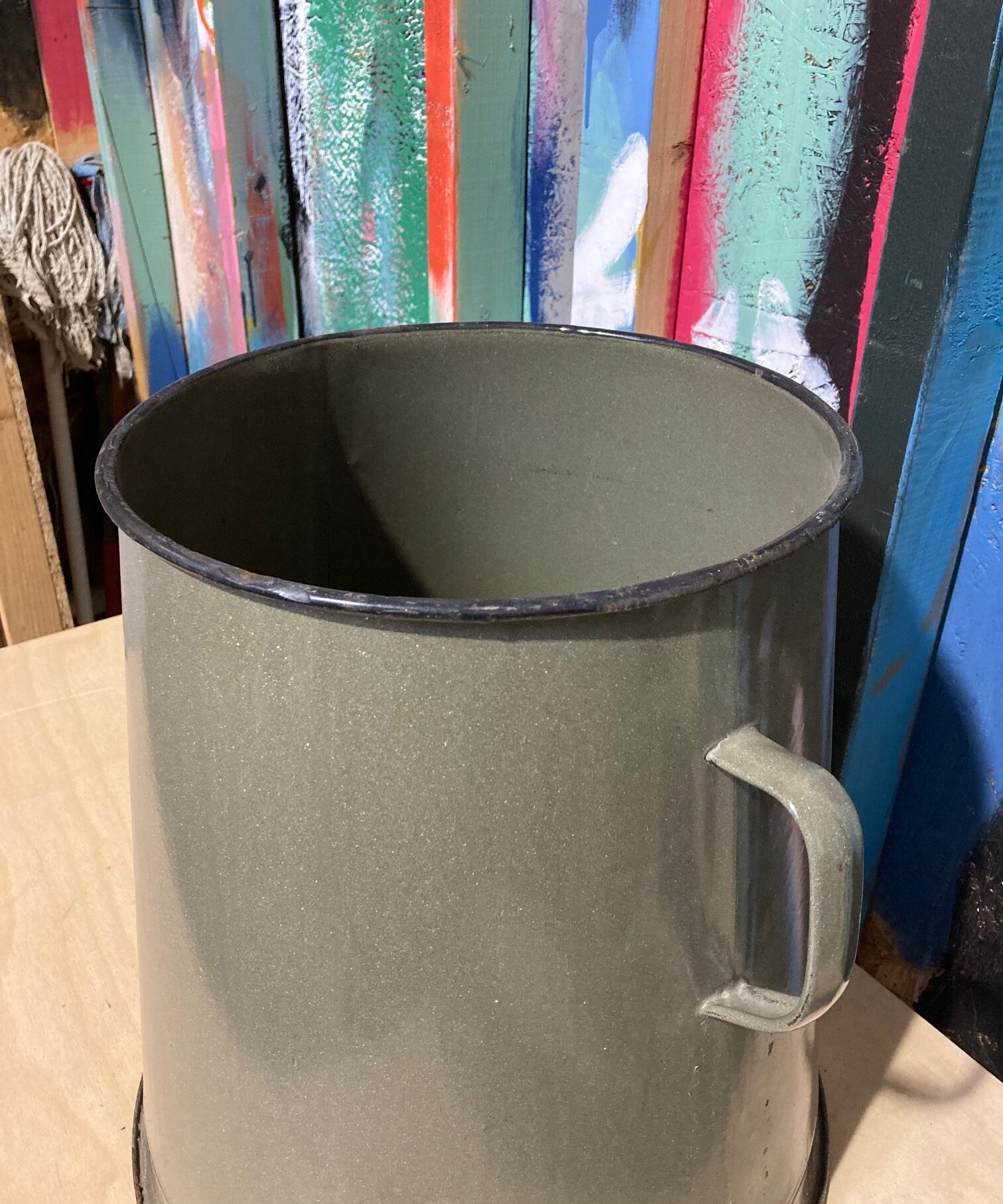 medium-grey-maggie-4