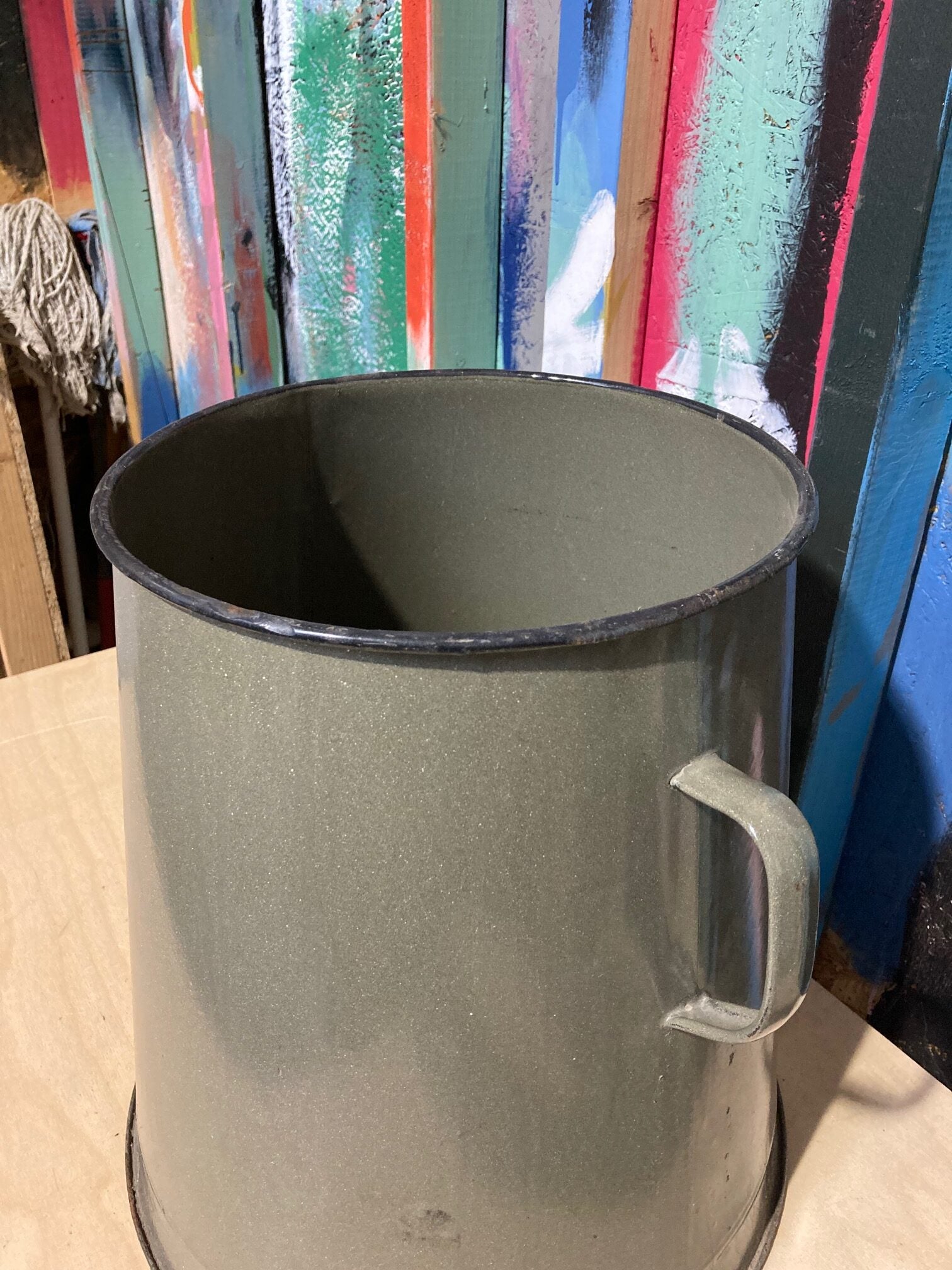 medium-grey-maggie-4