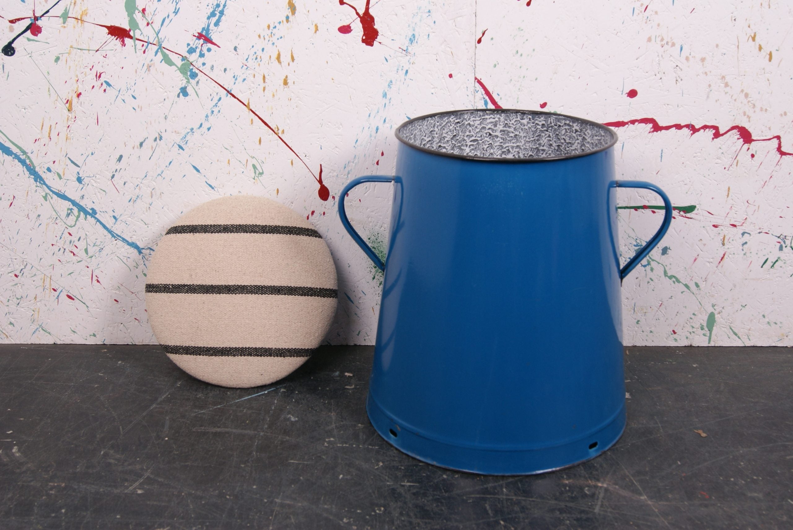 medium-turquoise-maggie-charcoal-3