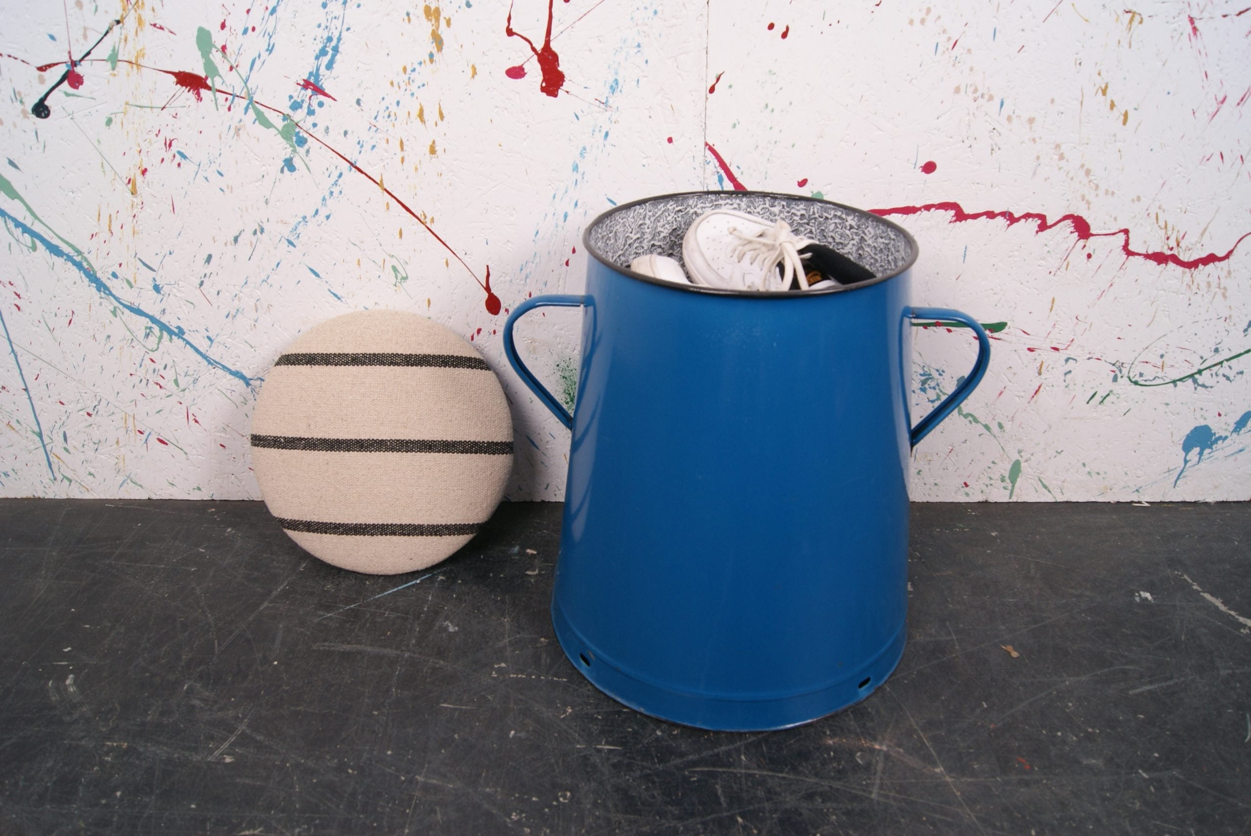 medium-turquoise-maggie-charcoal-4