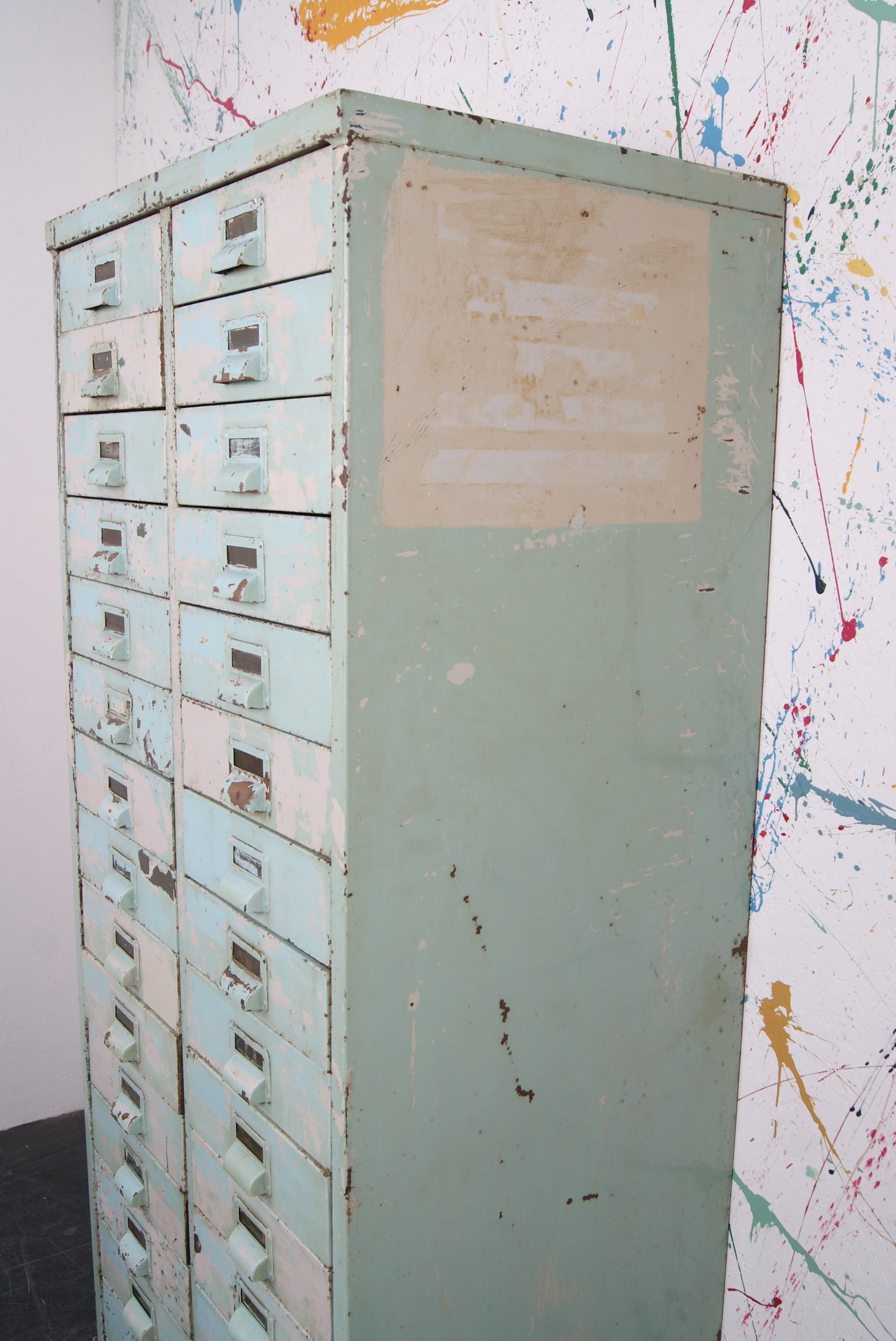 metal-drawer-unit-3