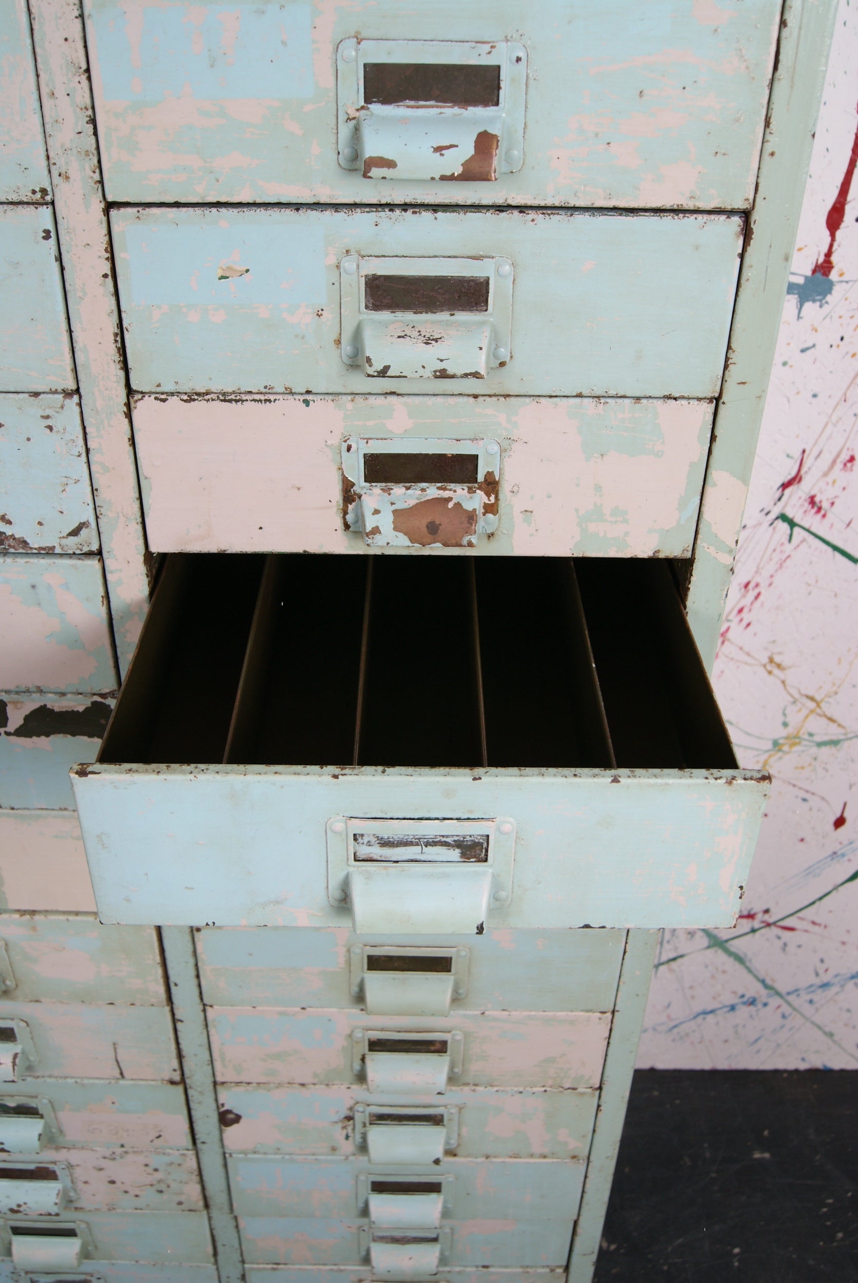 metal-drawer-unit-4