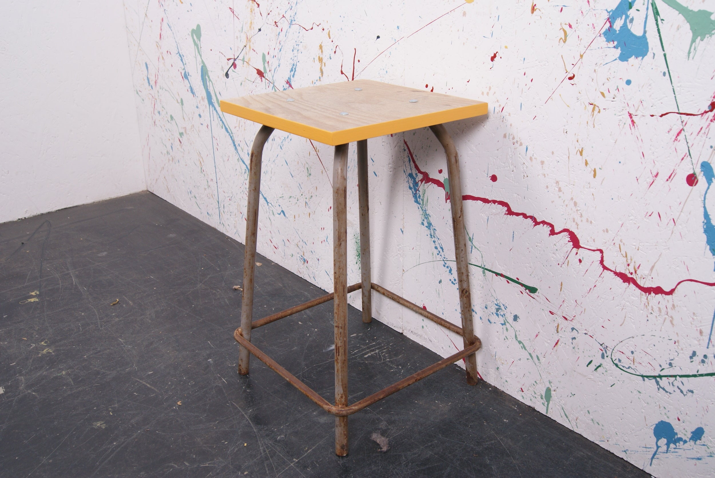 metal-stool-2