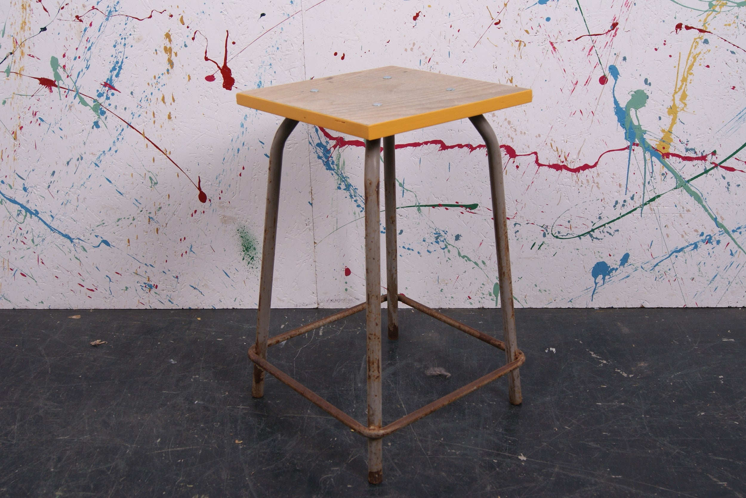 metal-stool-4