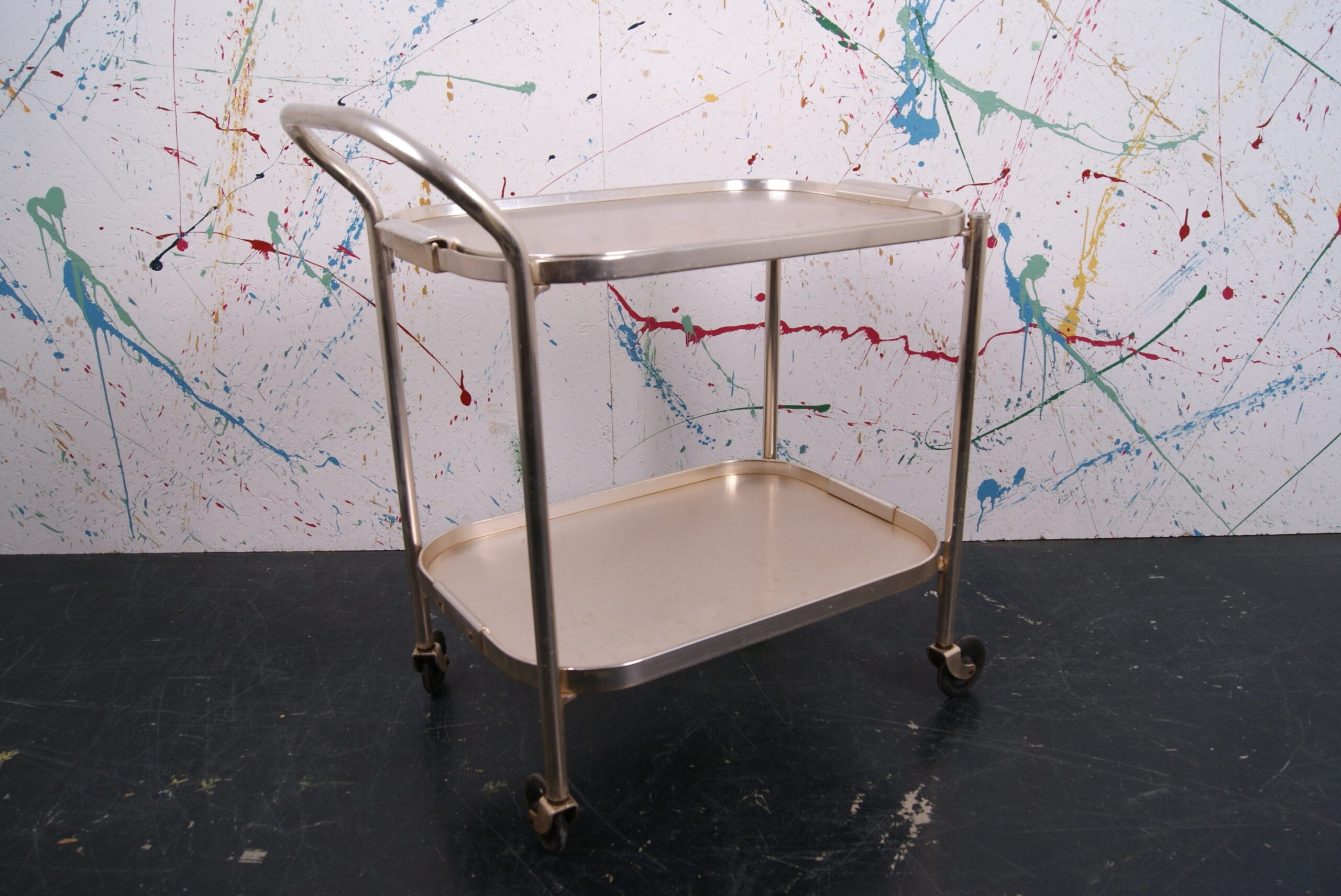 metal-trolley-2