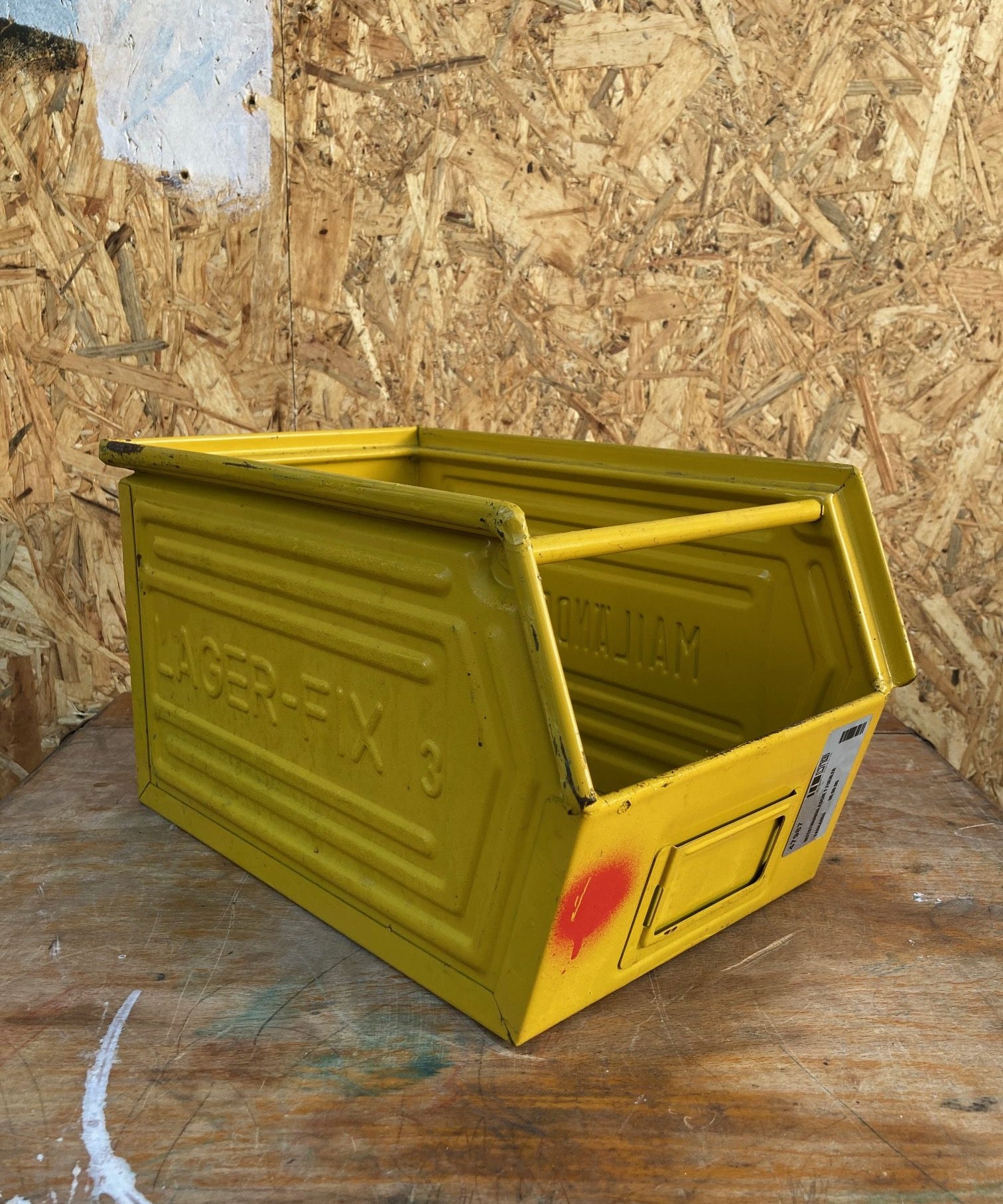 metal-yellow-crate-2