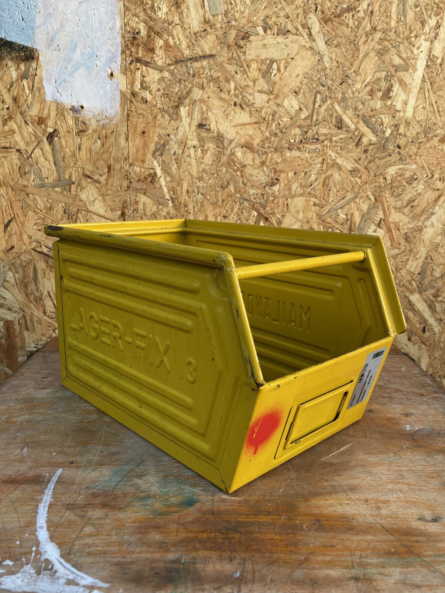 metal-yellow-crate-2