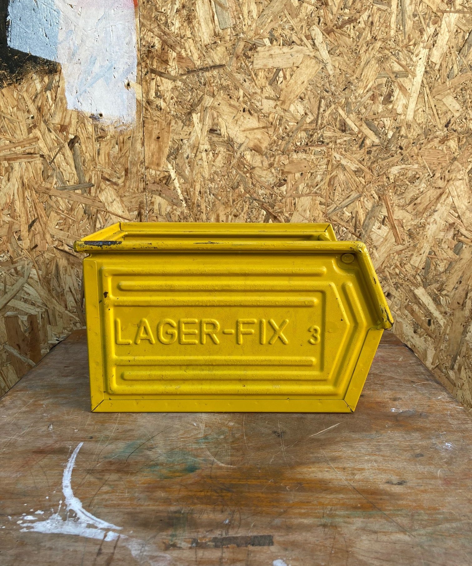 metal-yellow-crate-3