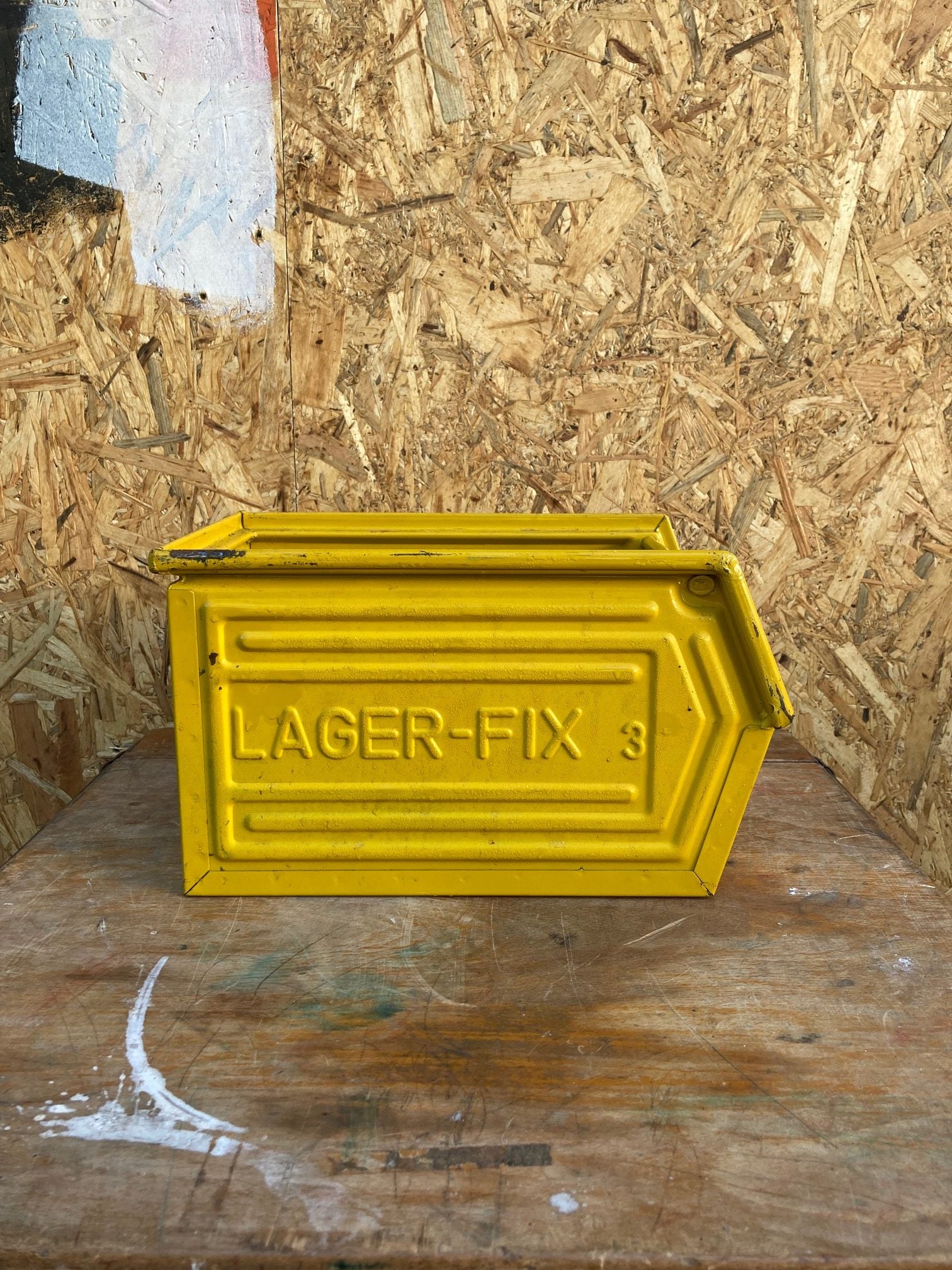 metal-yellow-crate-3