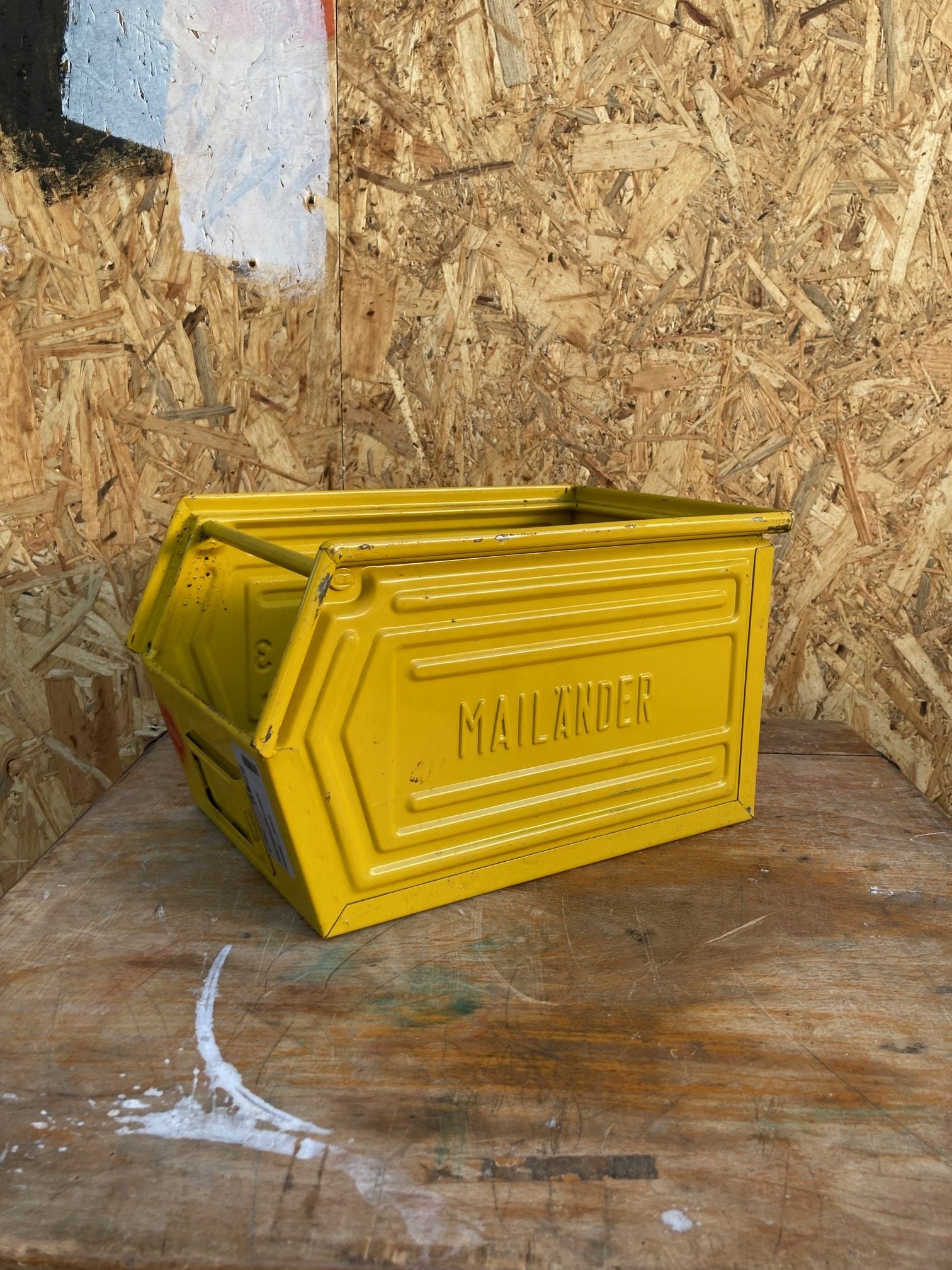 metal-yellow-crate-4